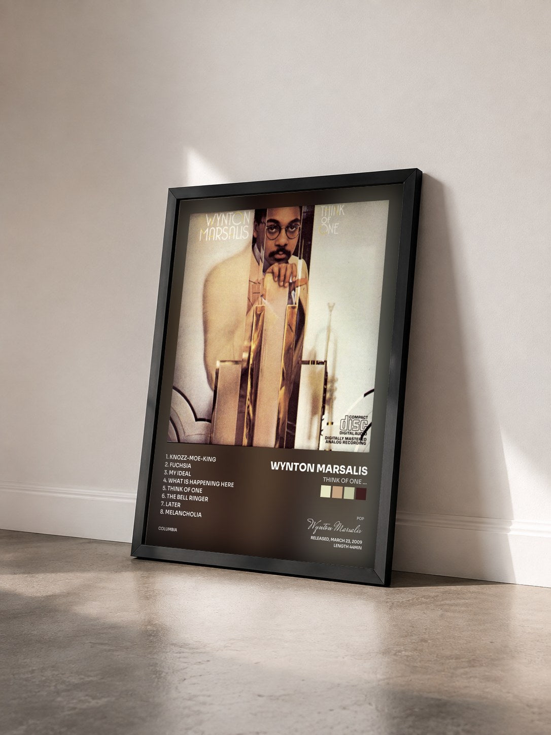 #noir Tableau de l'album Think Of One ... de Wynton Marsalis vu de trois quarts, cadre noir