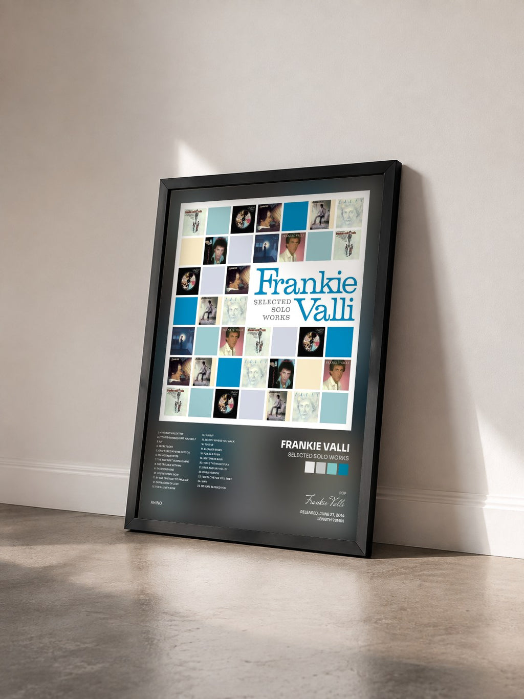 #noir Tableau de l'album Selected Solo Works de Frankie Valli vu de trois quarts, cadre noir