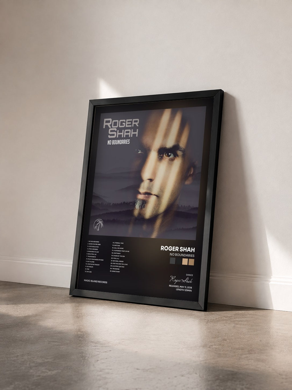 #noir Tableau de l'album No Boundaries de Roger Shah vu de trois quarts, cadre noir
