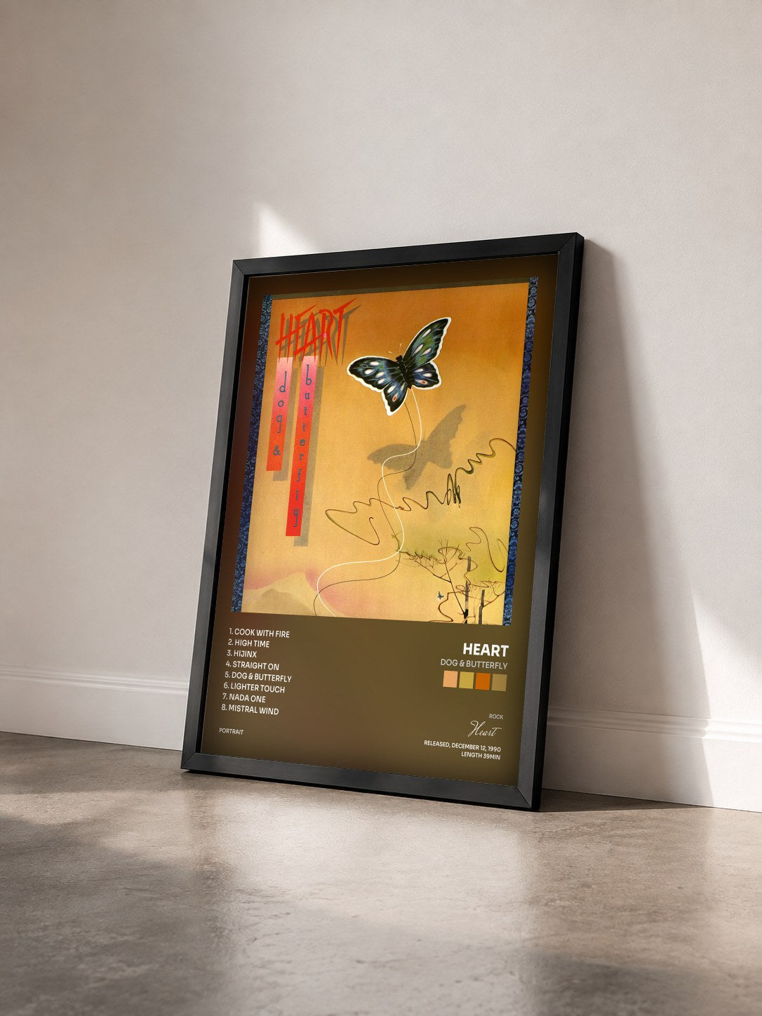 #noir Tableau de l'album Dog & Butterfly de Heart vu de trois quarts, cadre noir