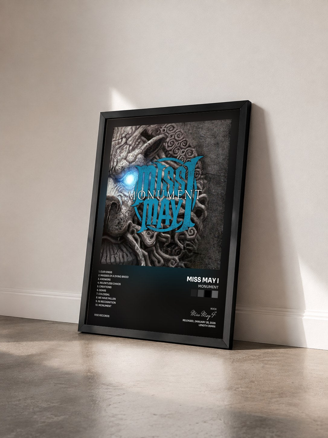 #noir Tableau de l'album Monument de Miss May I vu de trois quarts, cadre noir
