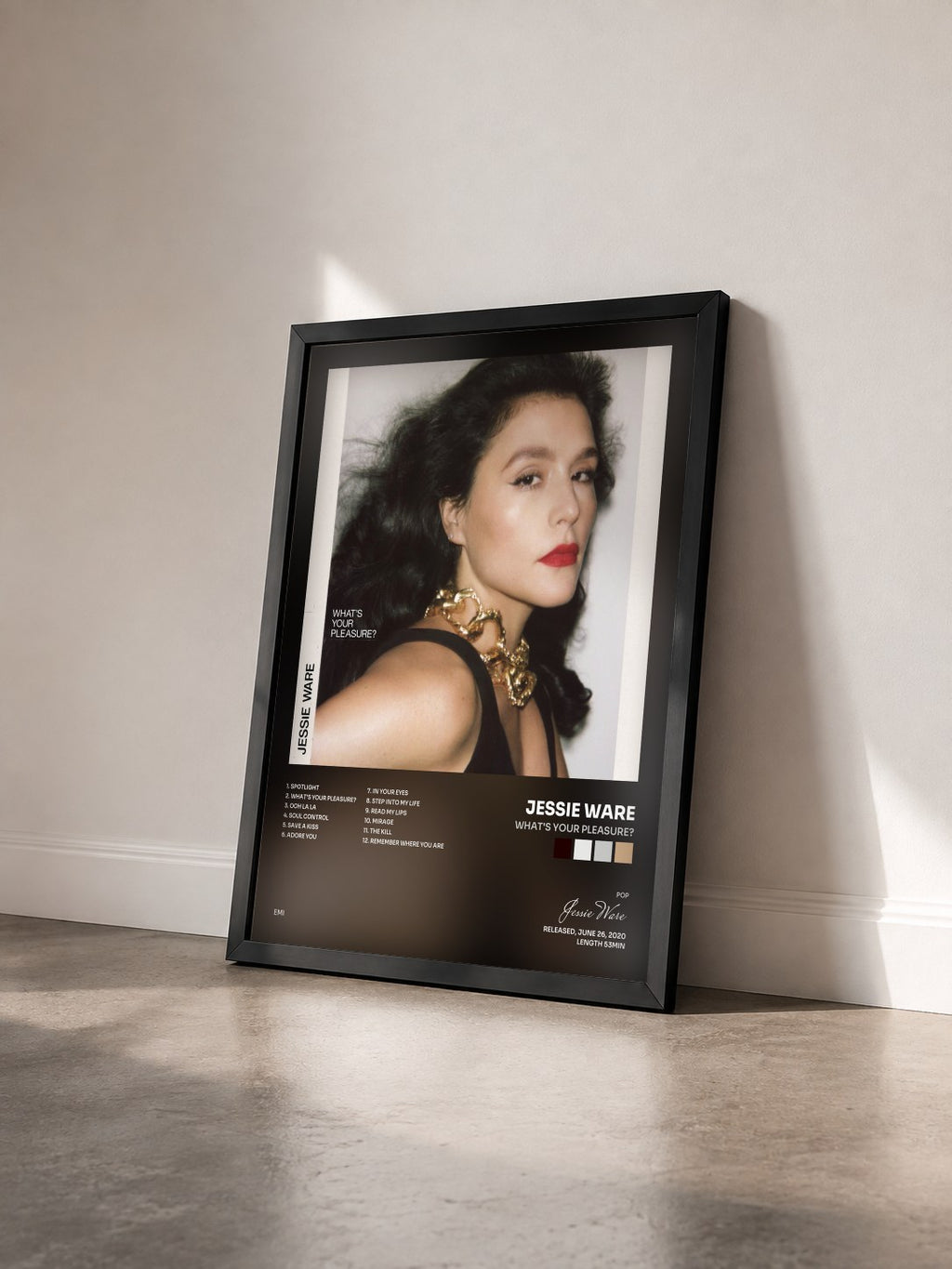 #noir Tableau de l'album What's Your Pleasure? de Jessie Ware vu de trois quarts, cadre noir