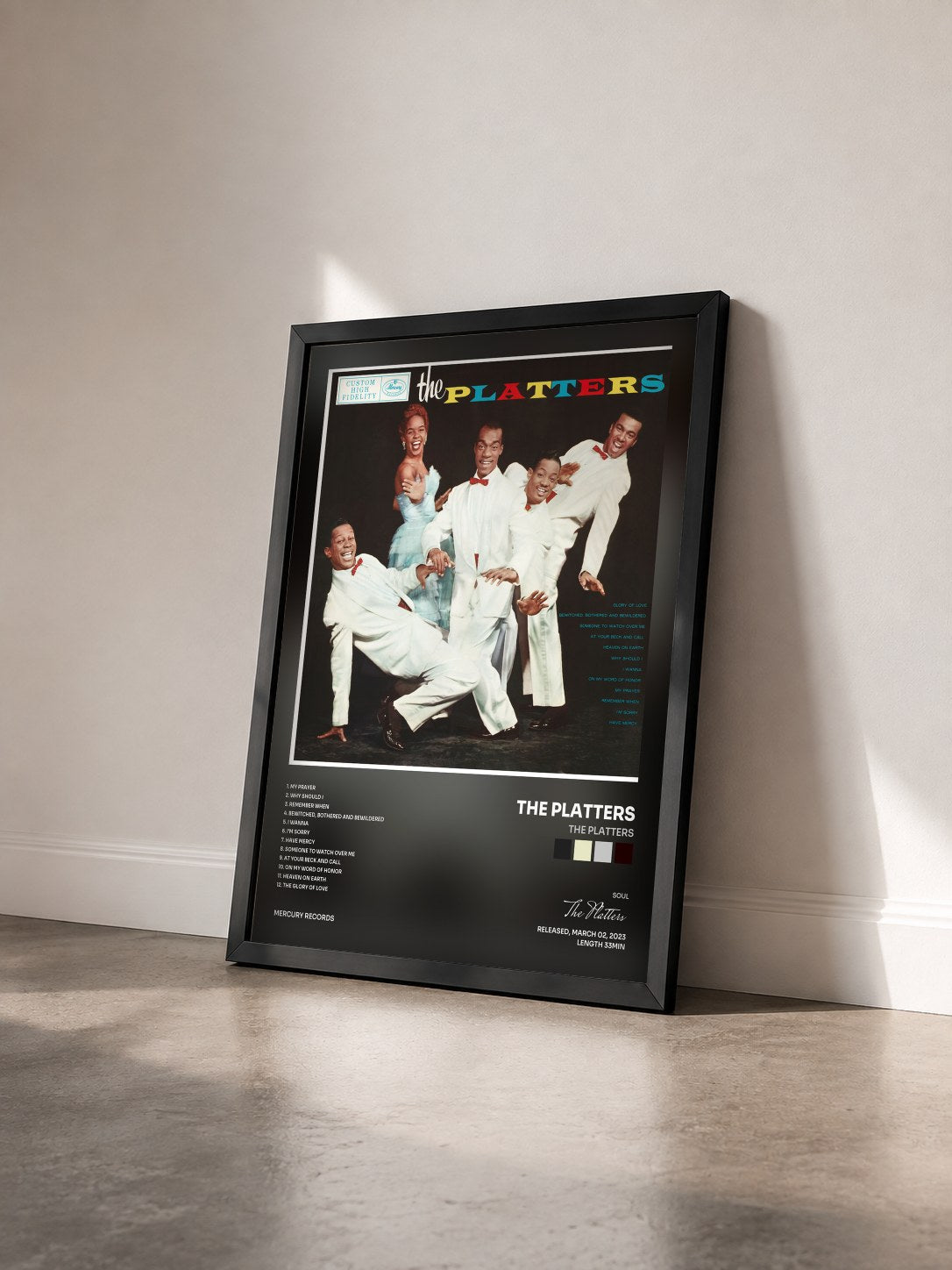 #noir Tableau de l'album The Platters de The Platters vu de trois quarts, cadre noir