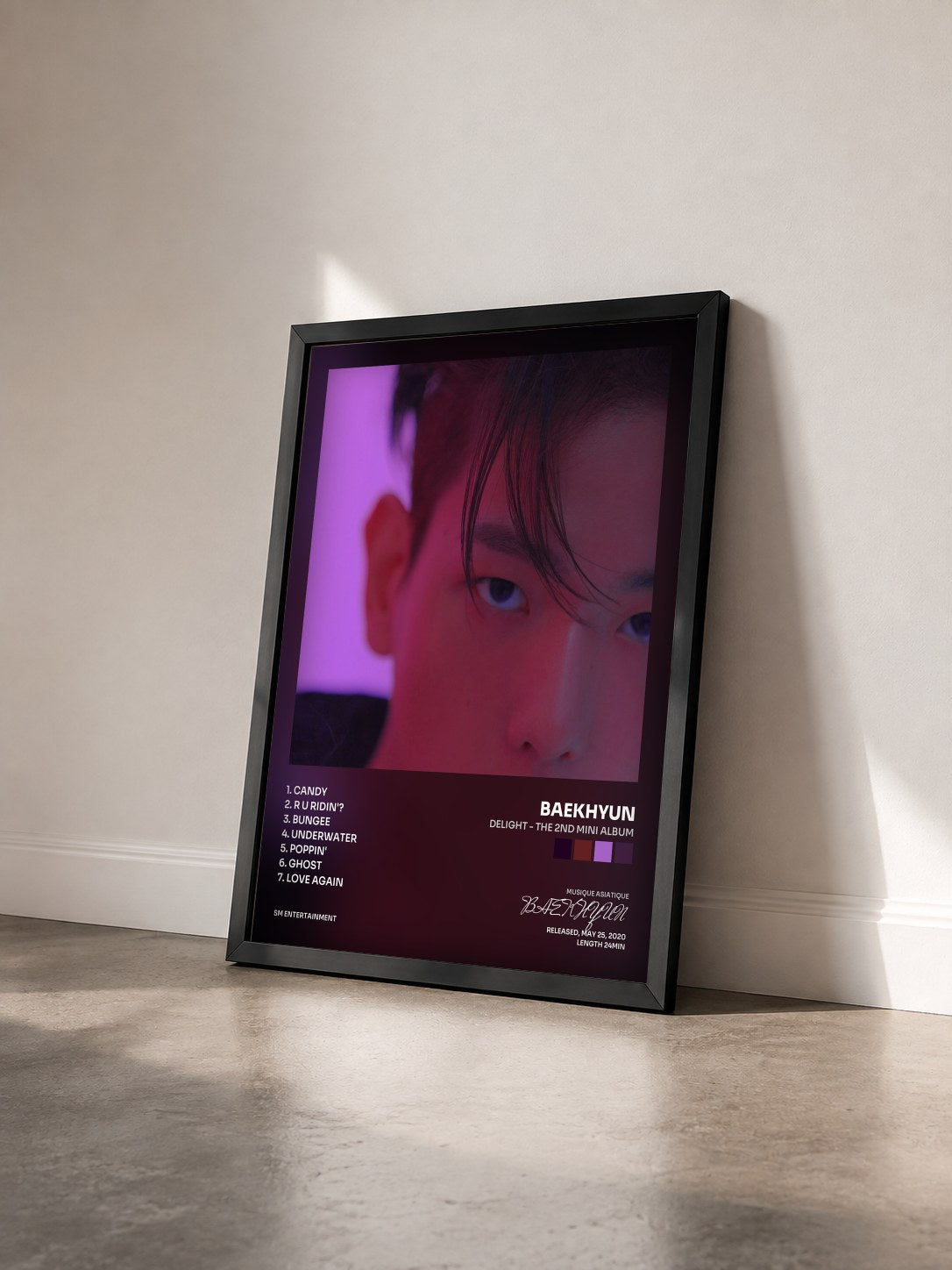 #noir Tableau de l'album Delight - The 2nd Mini Album de BAEKHYUN vu de trois quarts, cadre noir