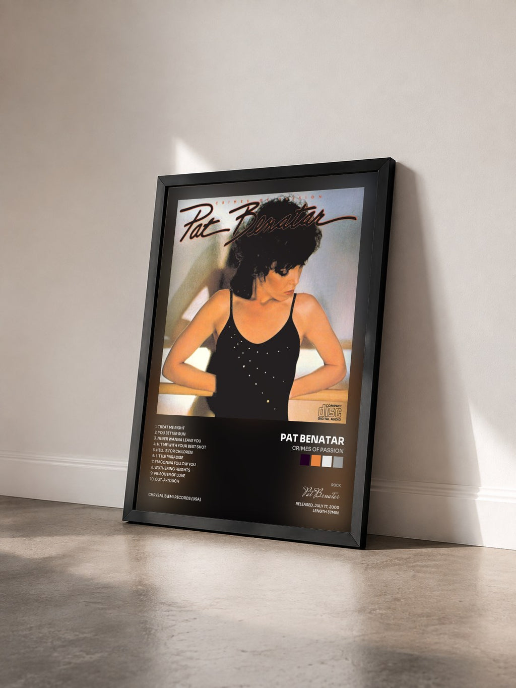 #noir Tableau de l'album Crimes Of Passion de Pat Benatar vu de trois quarts, cadre noir