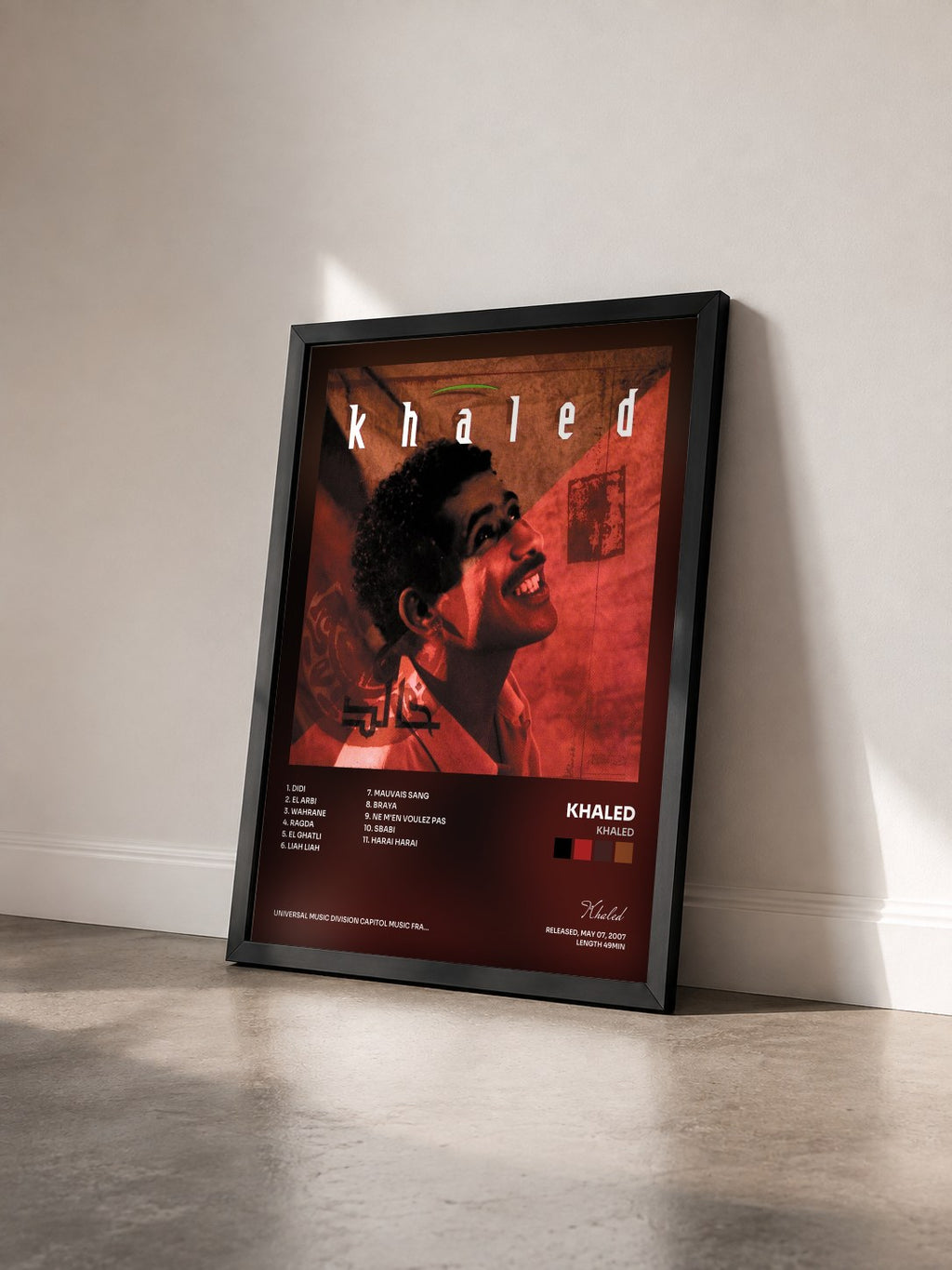 #noir Tableau de l'album Khaled de Khaled vu de trois quarts, cadre noir