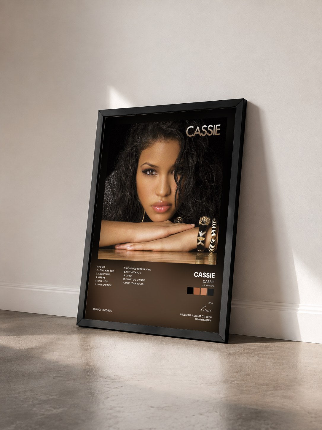 #noir Tableau de l'album Cassie (U.S. Version) de Cassie vu de trois quarts, cadre noir