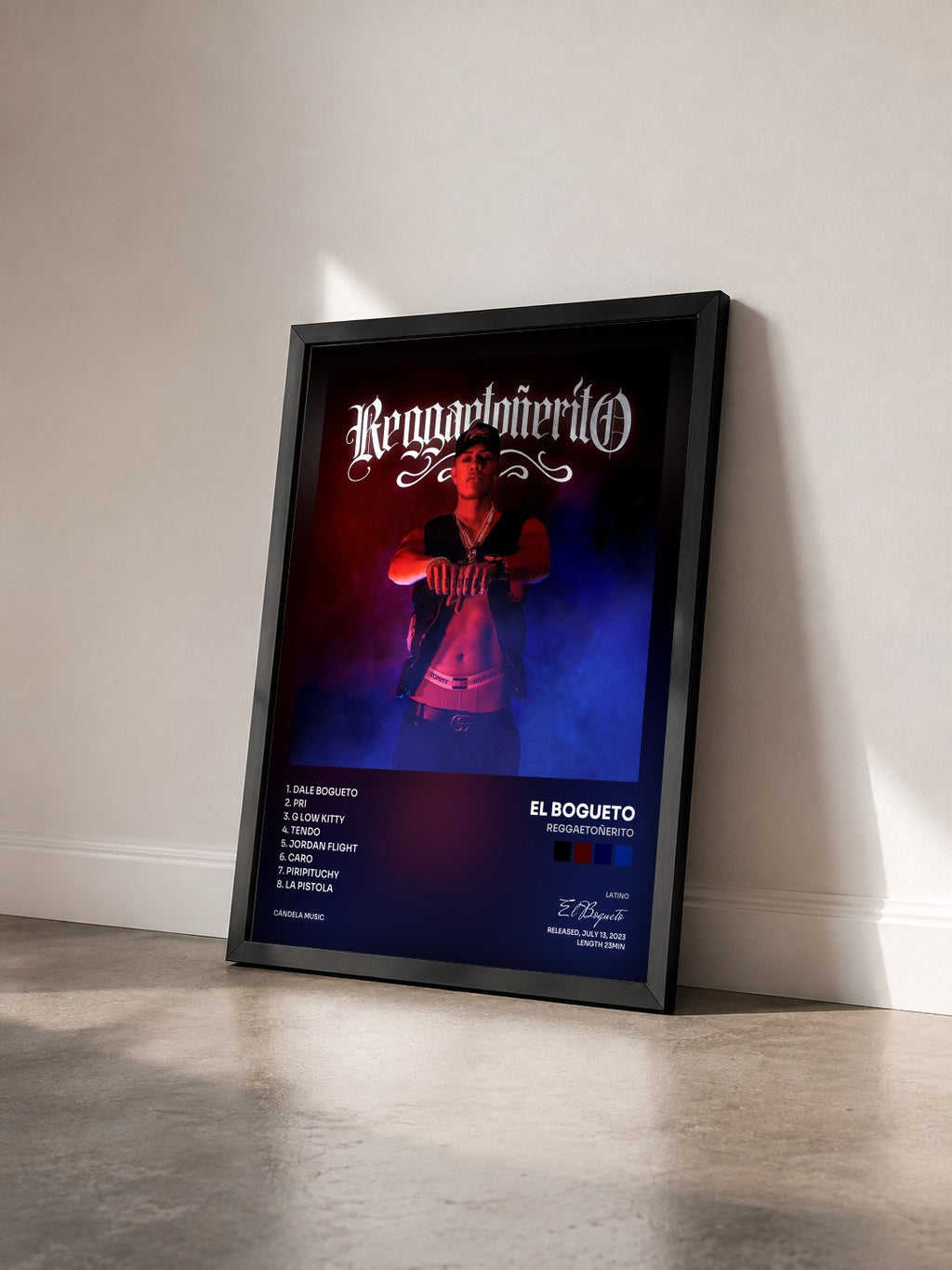 #noir Tableau de l'album Reggaetoñerito de El Bogueto vu de trois quarts, cadre noir