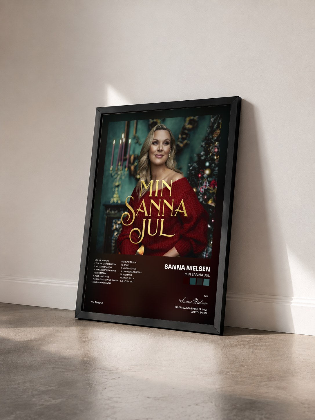 #noir Tableau de l'album Min Sanna jul de Sanna Nielsen vu de trois quarts, cadre noir