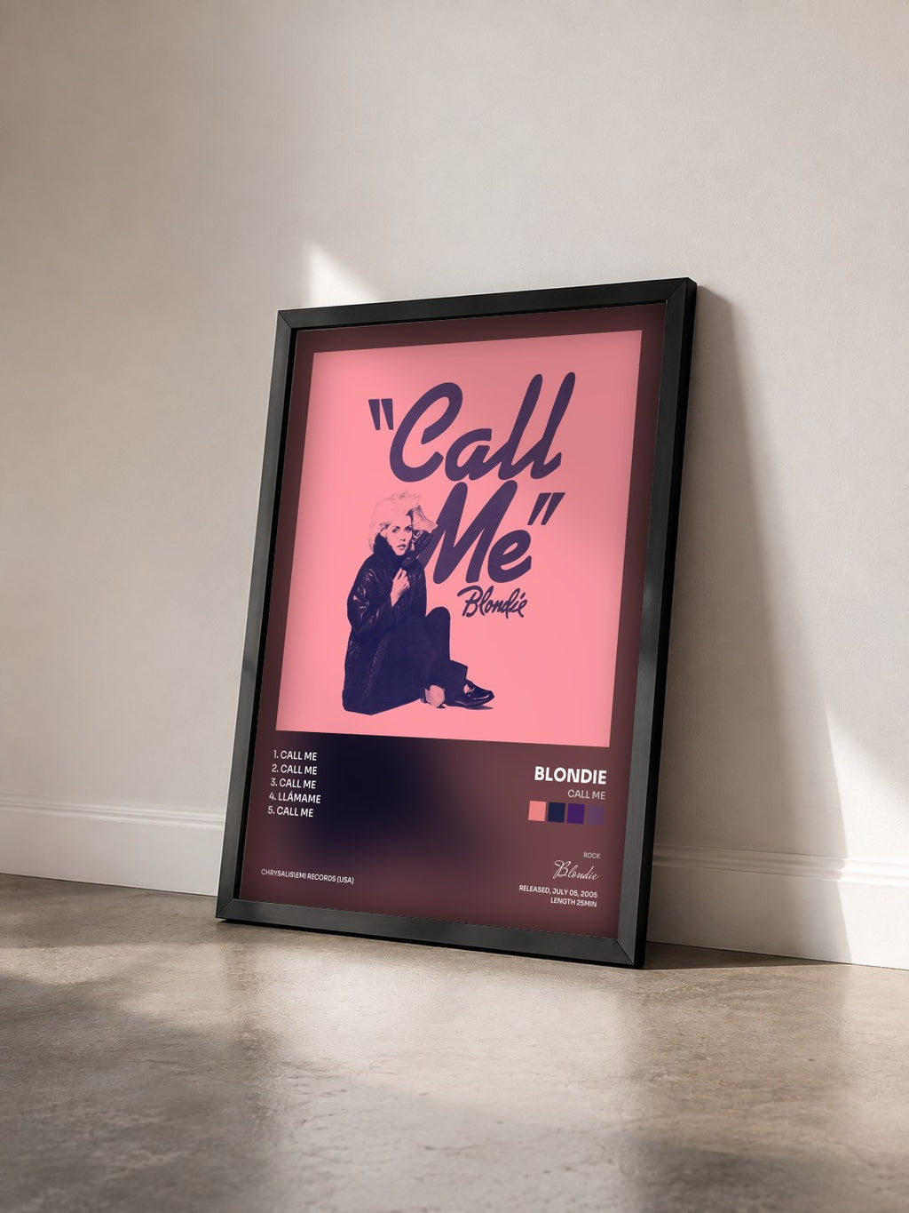 #noir Tableau de l'album Call Me de Blondie vu de trois quarts, cadre noir
