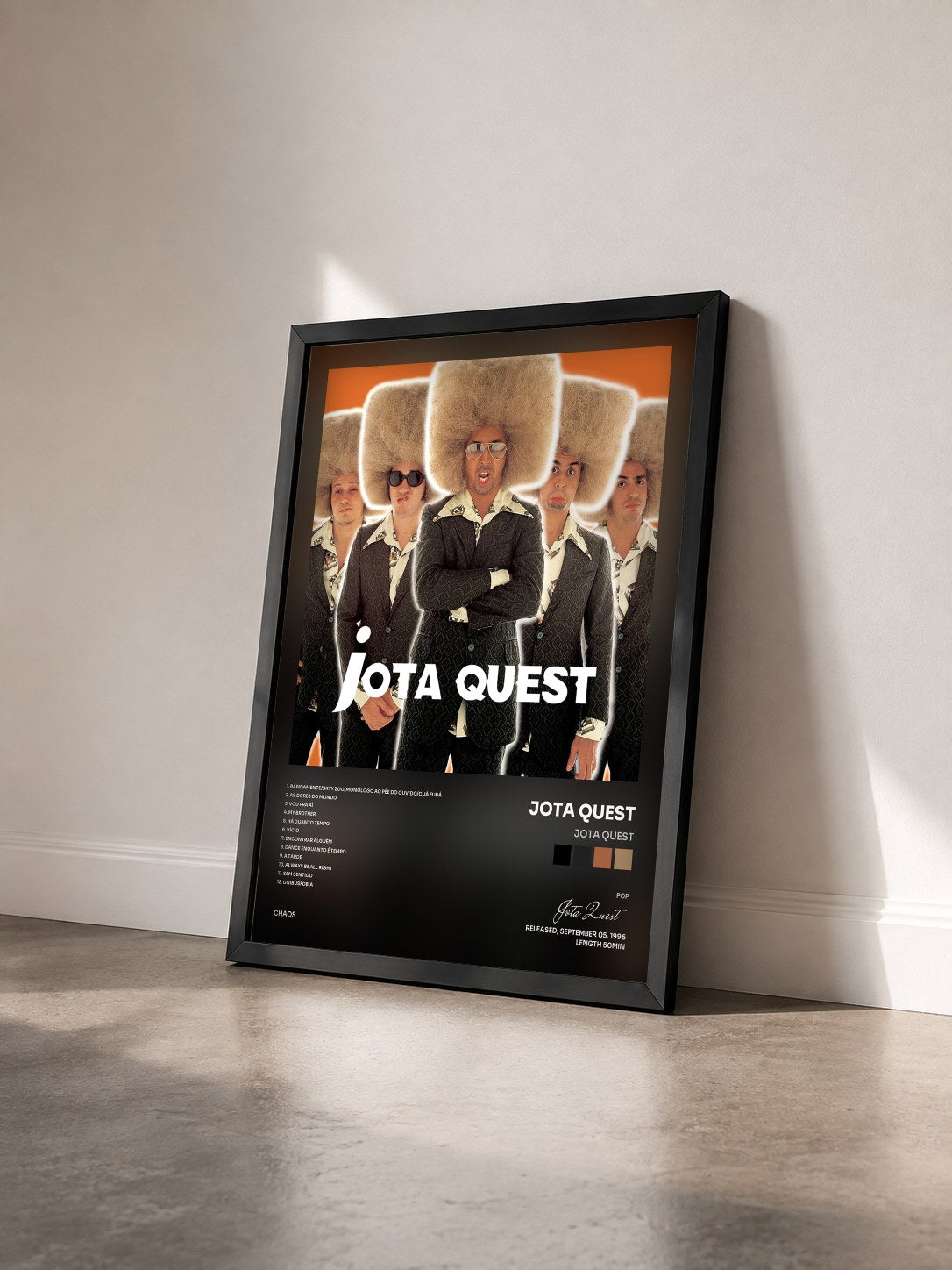 #noir Tableau de l'album Jota Quest de Jota Quest vu de trois quarts, cadre noir