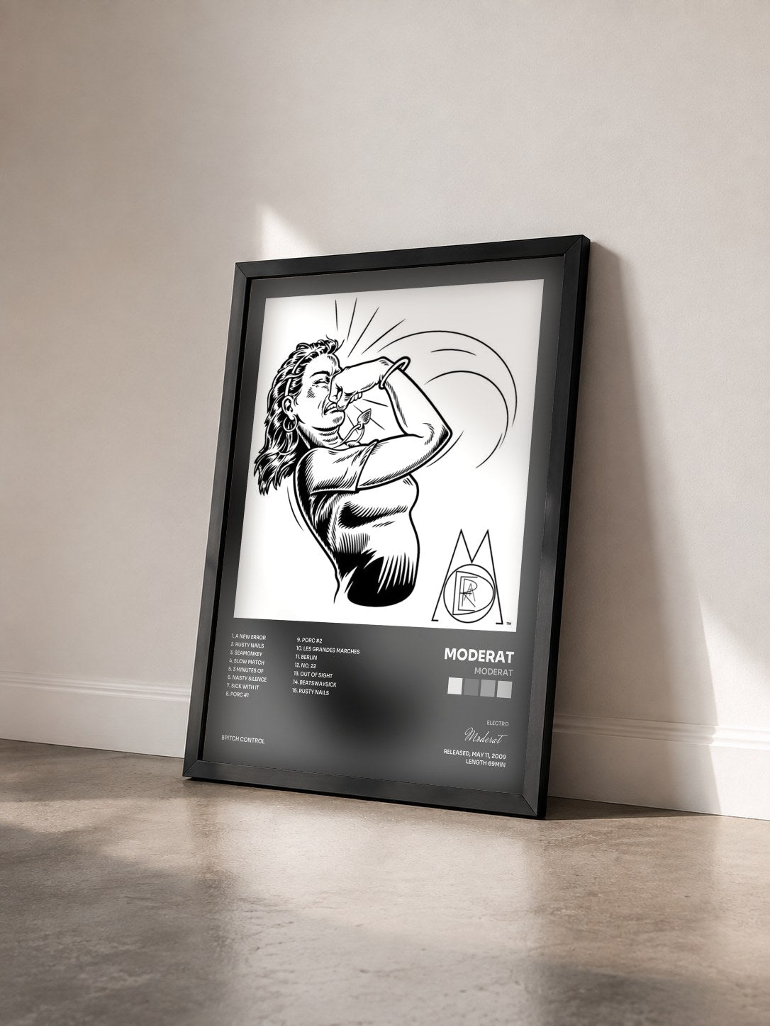 #noir Tableau de l'album Moderat de Moderat vu de trois quarts, cadre noir