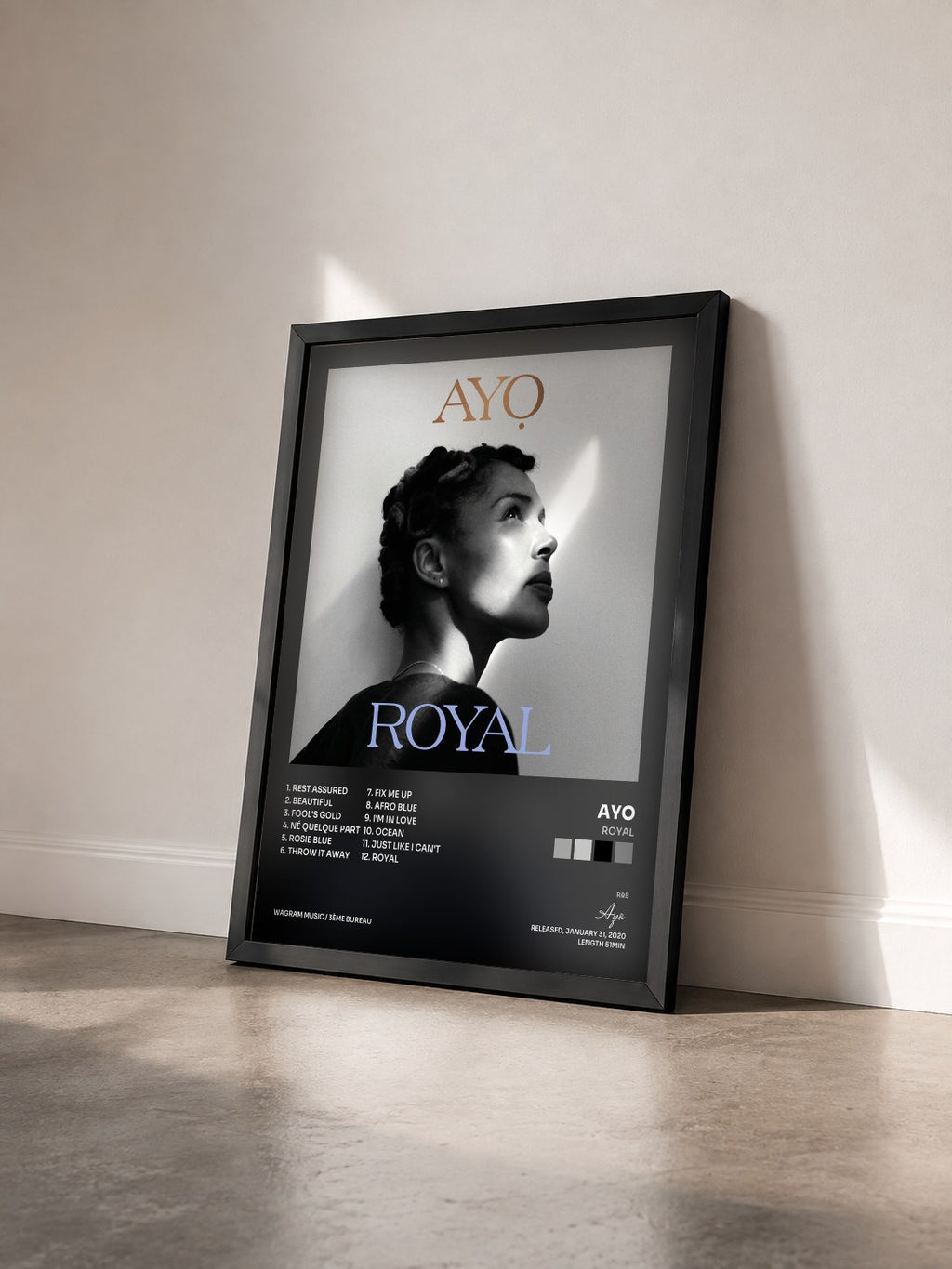 #noir Tableau de l'album Royal de Ayo vu de trois quarts, cadre noir