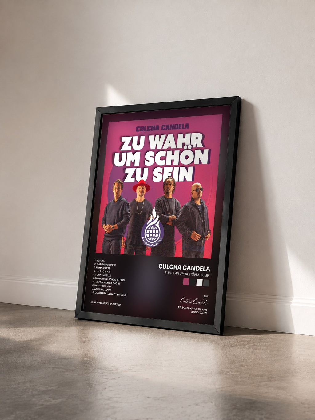 #noir Tableau de l'album Zu wahr um schön zu sein de Culcha Candela vu de trois quarts, cadre noir