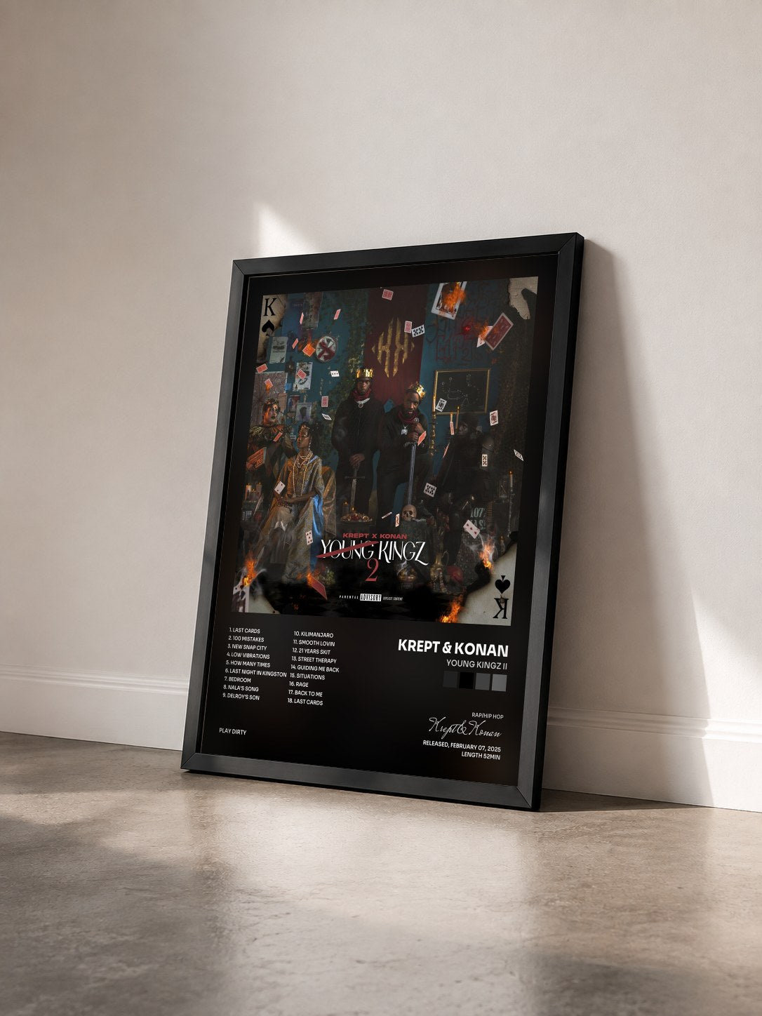 #noir Tableau de l'album Young Kingz II de Krept & Konan vu de trois quarts, cadre noir