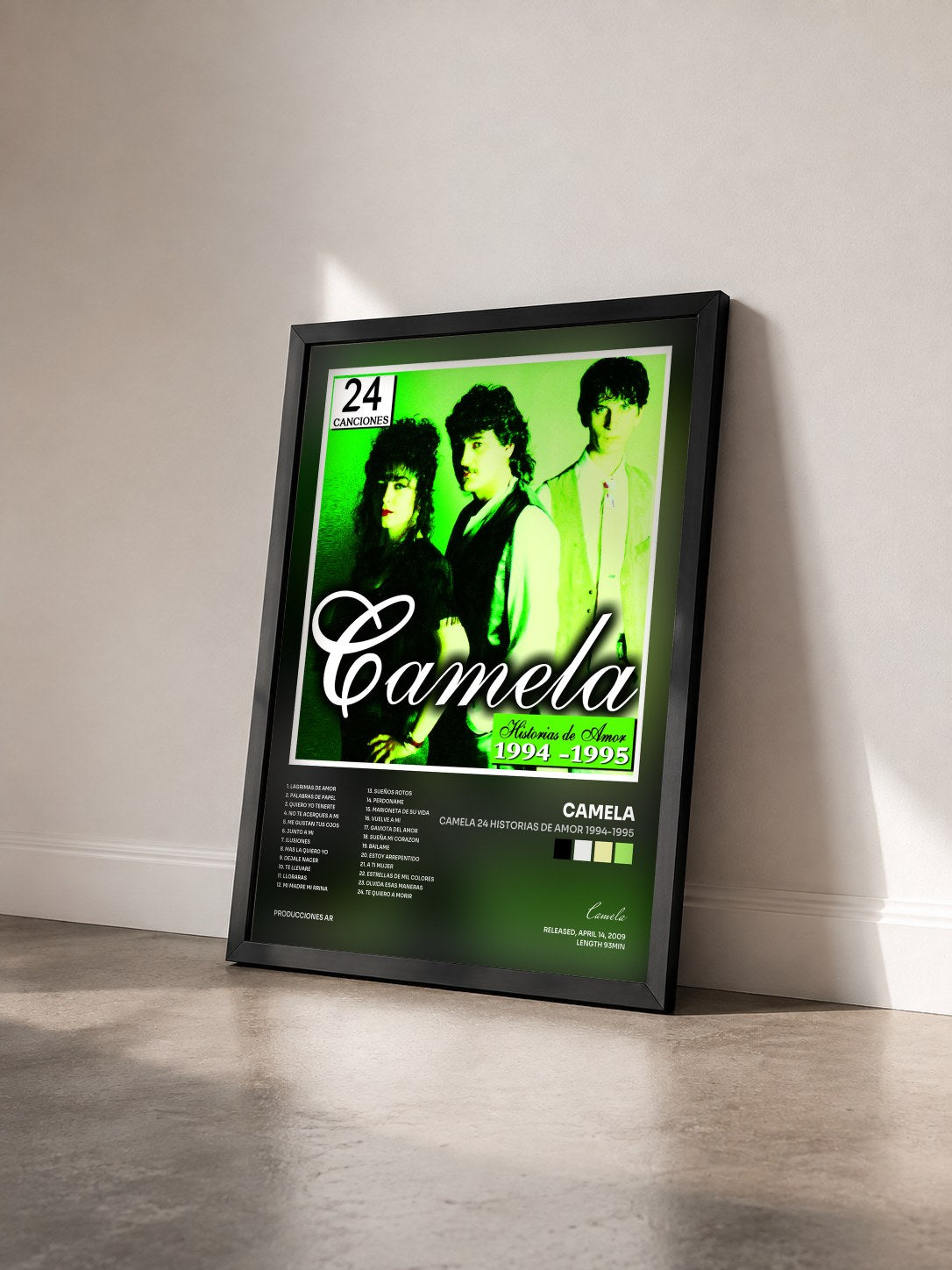 #noir Tableau de l'album Camela 24 historias De Amor 1994-1995 de Camela vu de trois quarts, cadre noir
