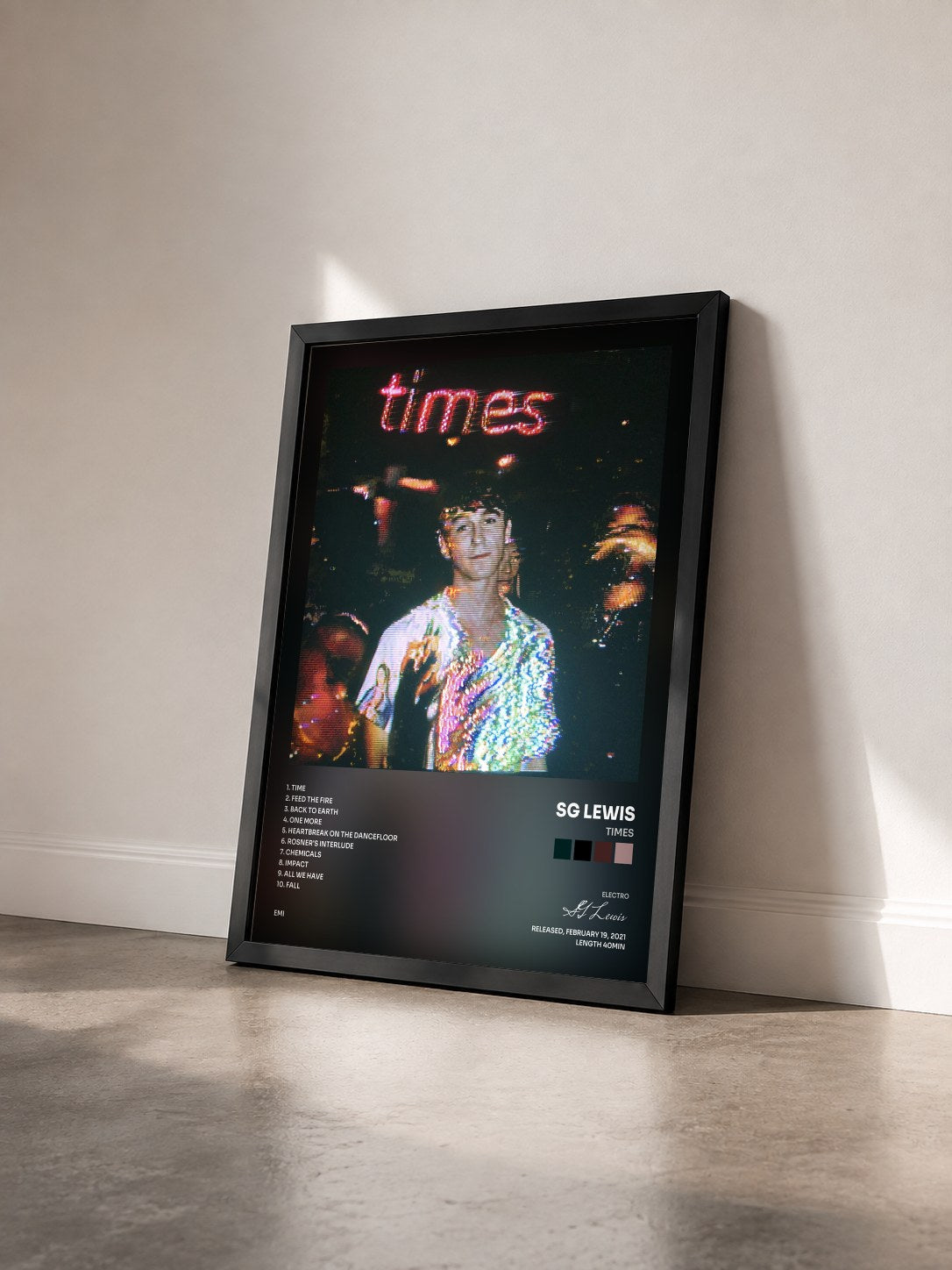 #noir Tableau de l'album times de SG Lewis vu de trois quarts, cadre noir