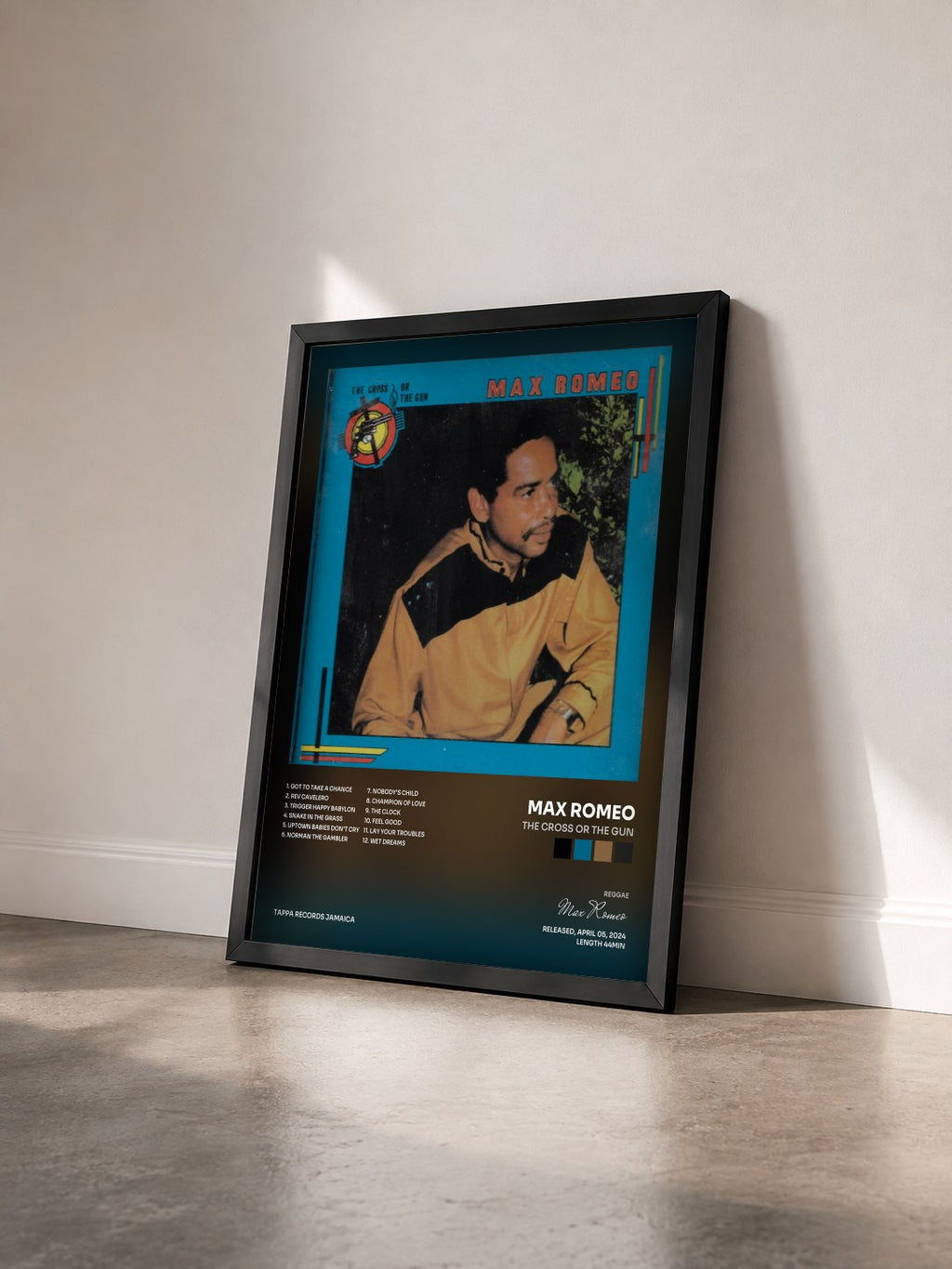 #noir Tableau de l'album The Cross Or the Gun de Max Romeo vu de trois quarts, cadre noir