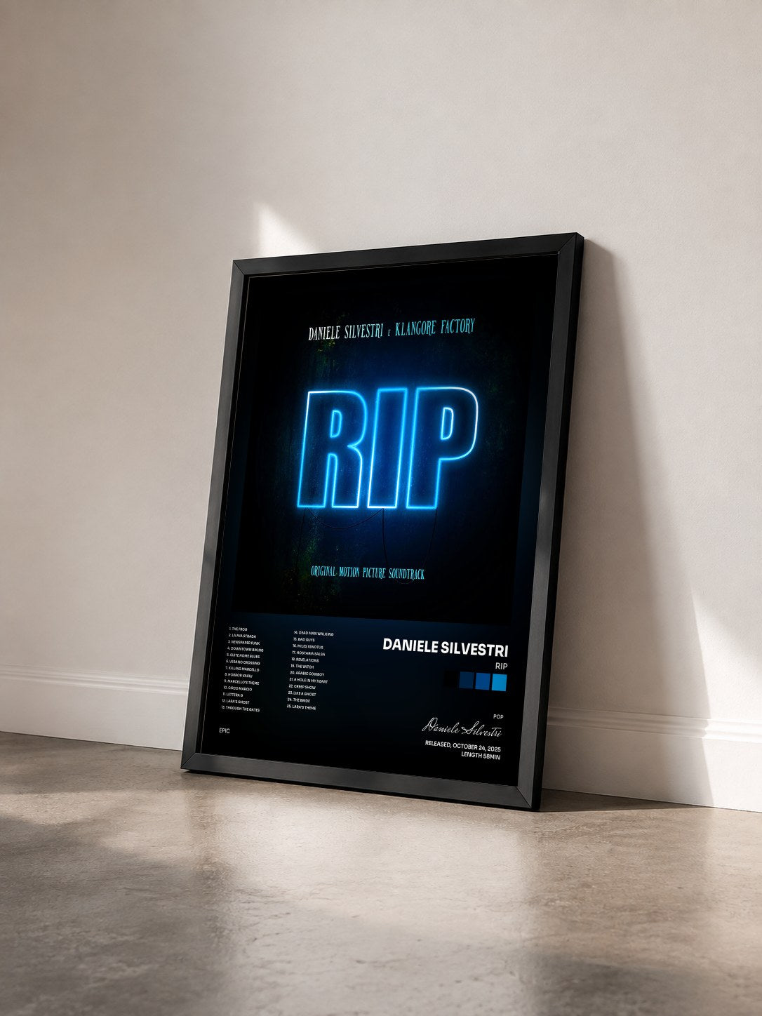 #noir Tableau de l'album RIP de Daniele Silvestri vu de trois quarts, cadre noir