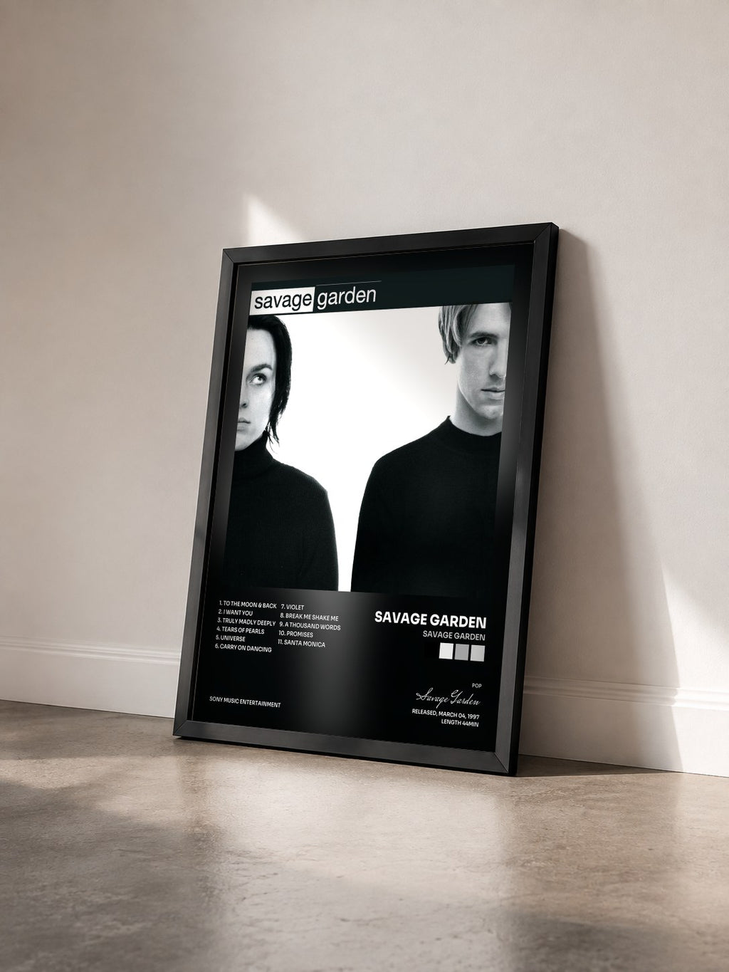 #noir Tableau de l'album Savage Garden de Savage Garden vu de trois quarts, cadre noir