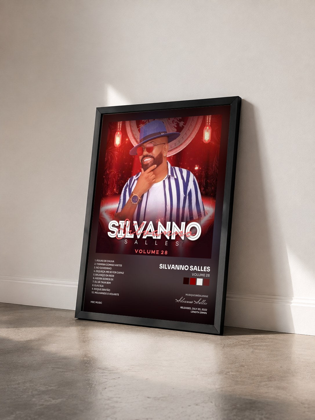 #noir Tableau de l'album Volume 28 de Silvanno Salles vu de trois quarts, cadre noir