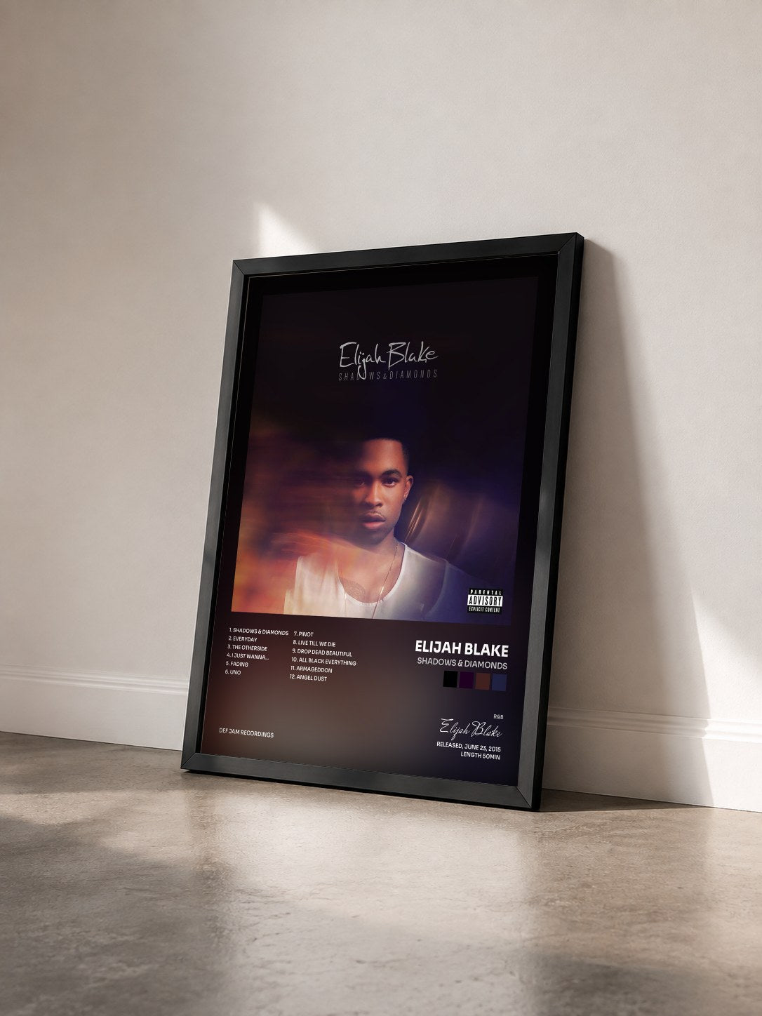#noir Tableau de l'album Shadows & Diamonds de Elijah Blake vu de trois quarts, cadre noir