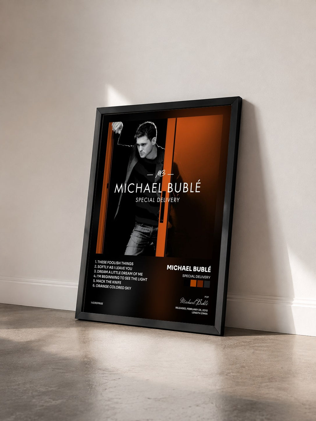 #noir Tableau de l'album Special Delivery de Michael Bublé vu de trois quarts, cadre noir