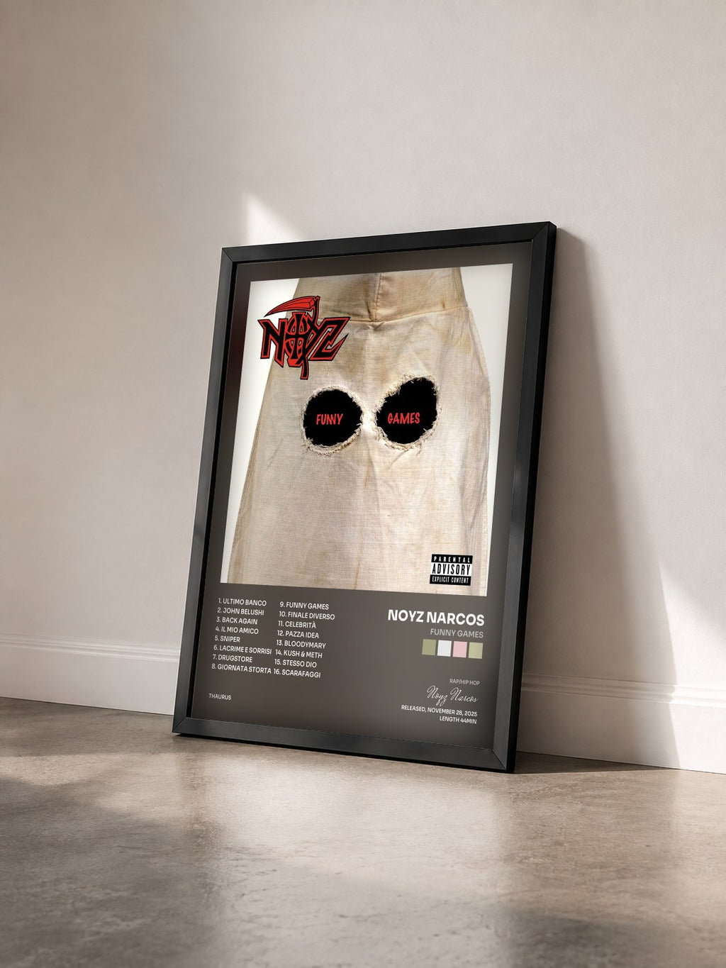 #noir Tableau de l'album FUNNY GAMES de Noyz Narcos vu de trois quarts, cadre noir