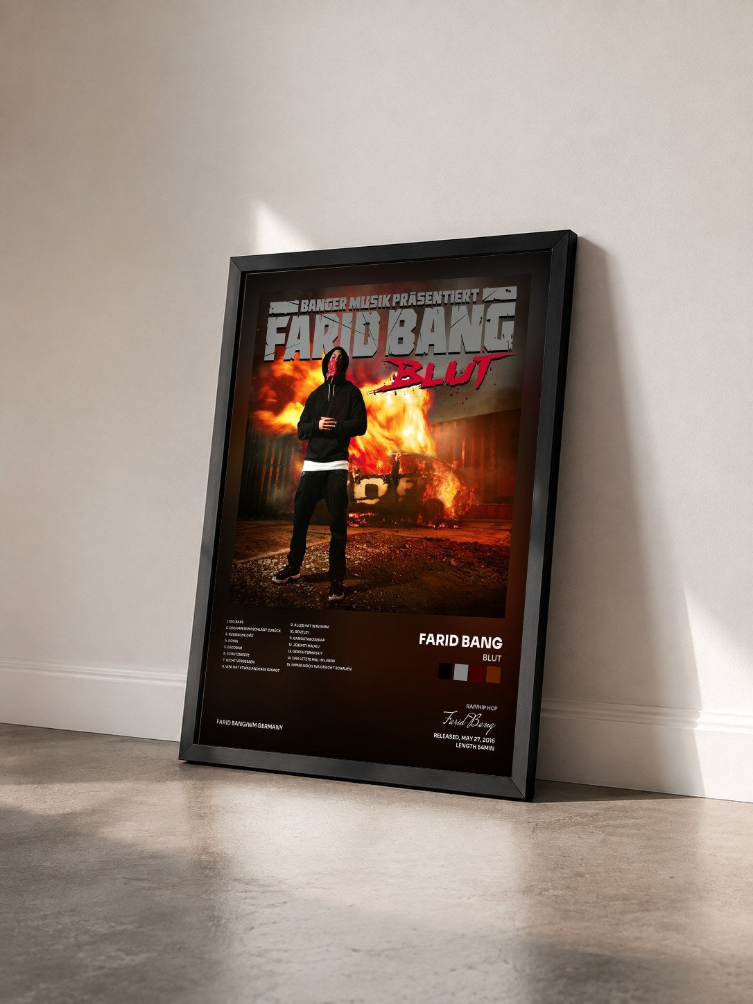 #noir Tableau de l'album Blut de Farid Bang vu de trois quarts, cadre noir