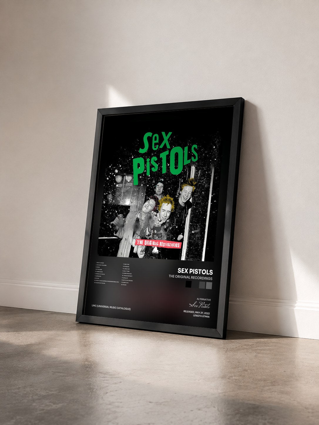 #noir Tableau de l'album The Original Recordings de Sex Pistols vu de trois quarts, cadre noir