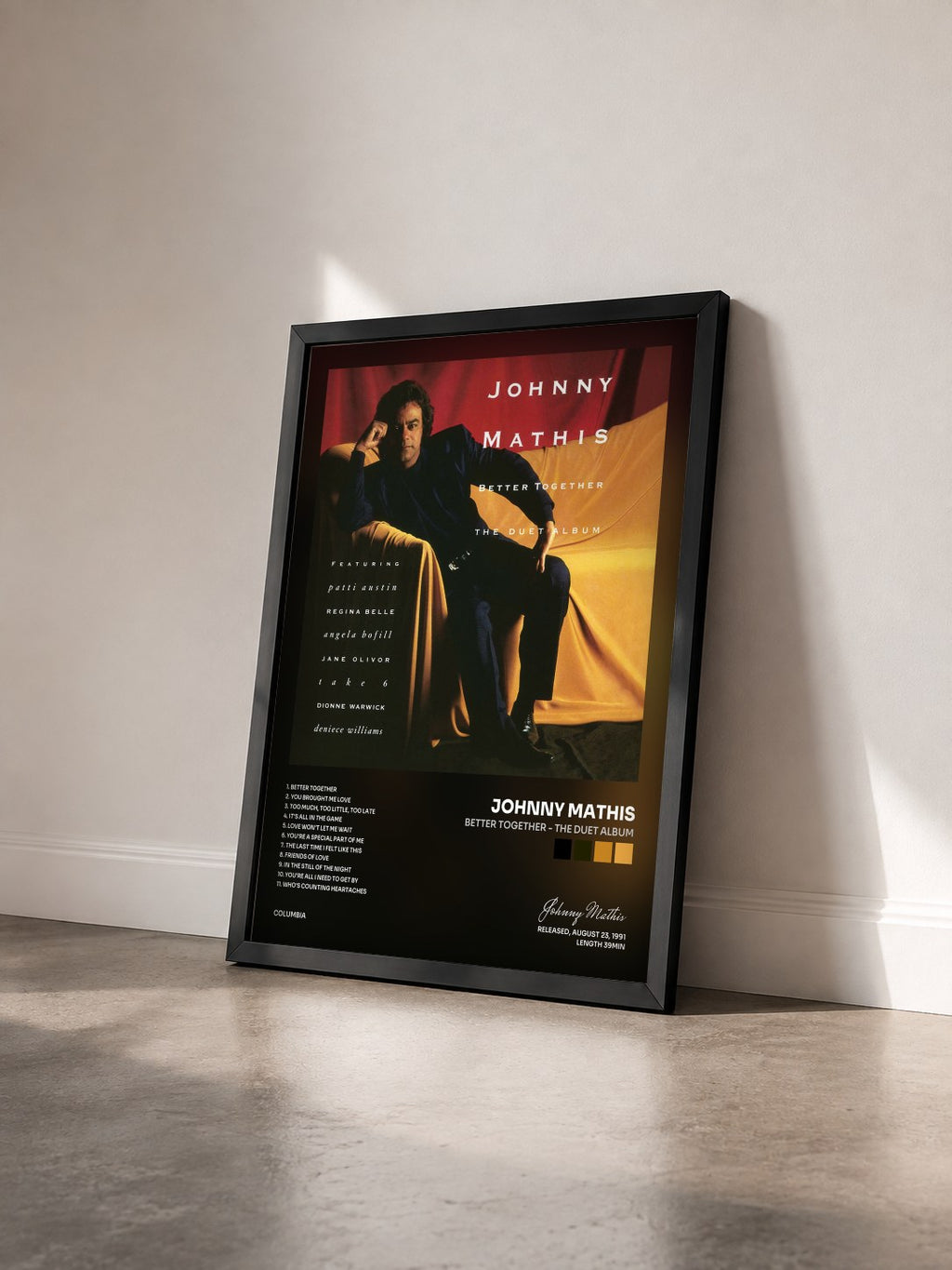 #noir Tableau de l'album Better Together - The Duet Album de Johnny Mathis vu de trois quarts, cadre noir