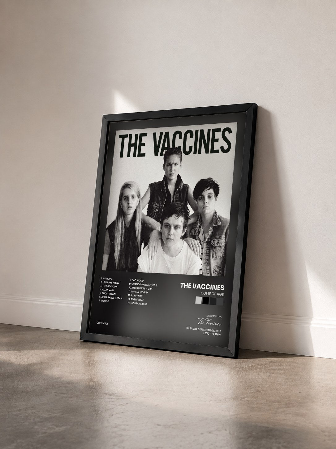 #noir Tableau de l'album Come Of Age de The Vaccines vu de trois quarts, cadre noir
