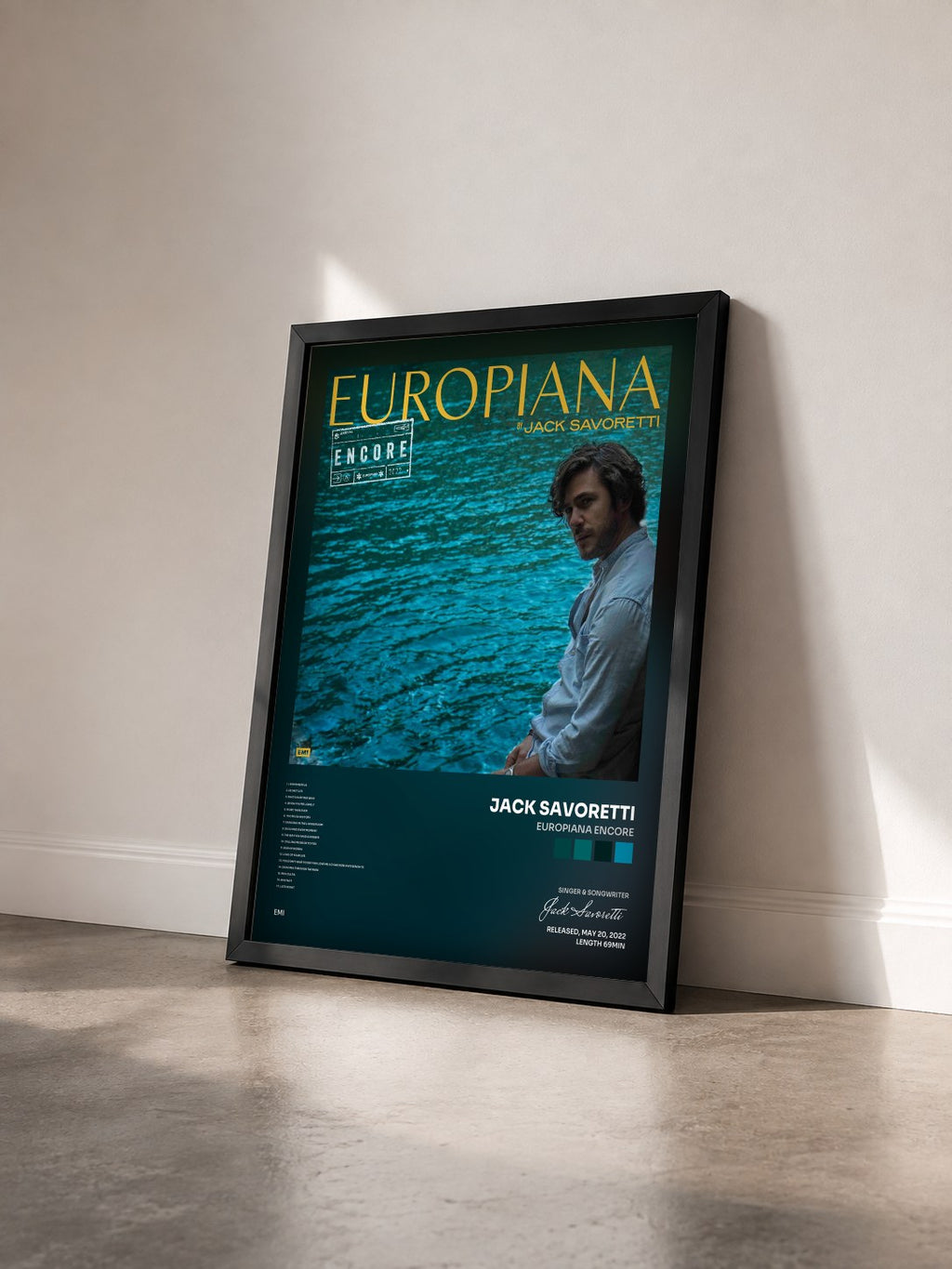 #noir Tableau de l'album Europiana Encore de Jack Savoretti vu de trois quarts, cadre noir