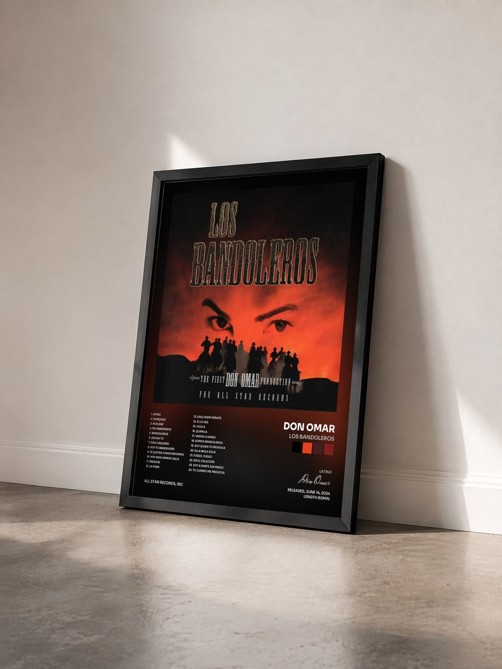 #noir Tableau de l'album Los Bandoleros de Don Omar vu de trois quarts, cadre noir