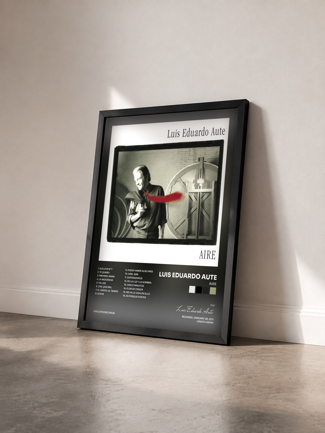 #noir Tableau de l'album Aire de Luis Eduardo Aute vu de trois quarts, cadre noir