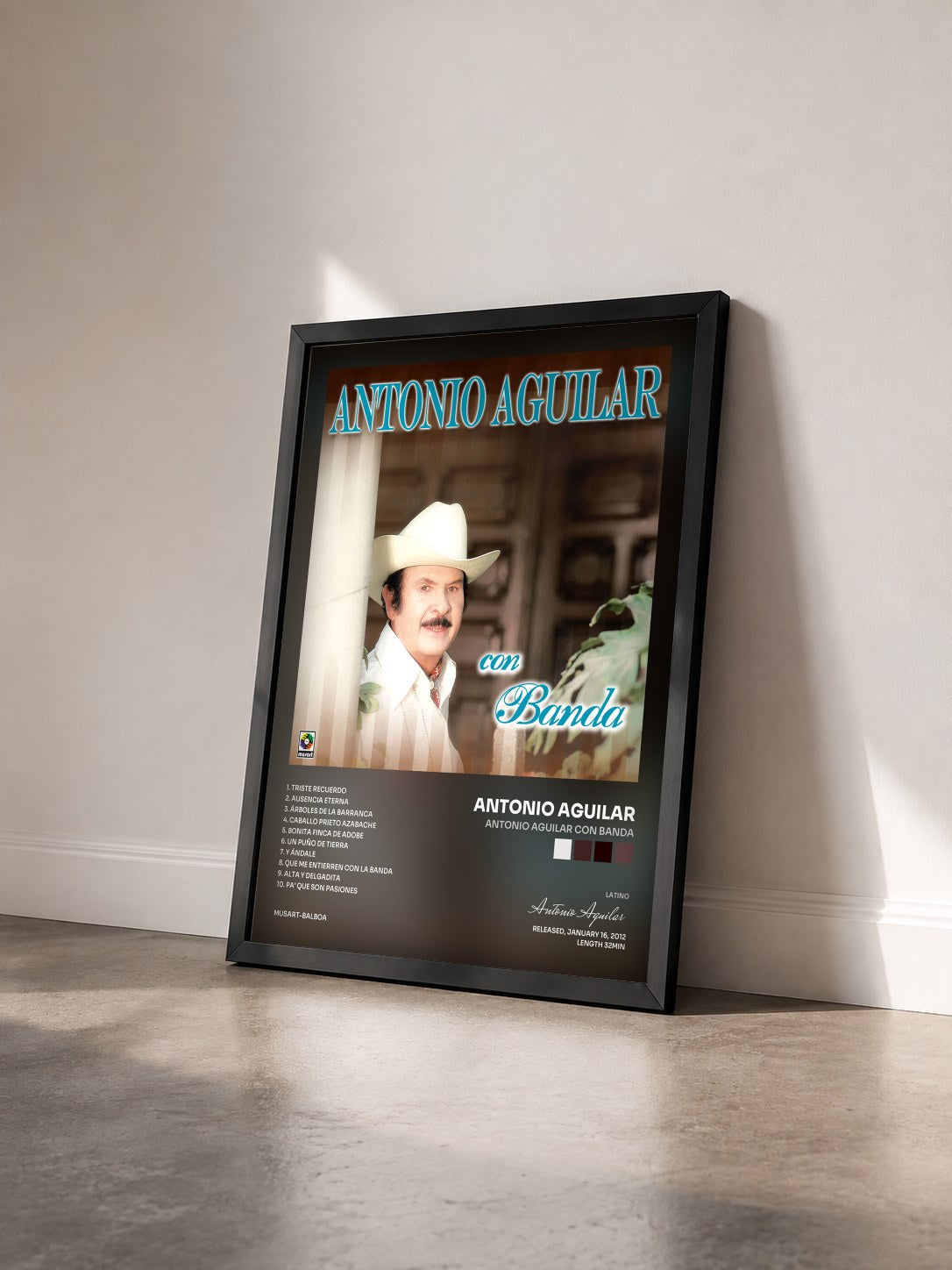 #noir Tableau de l'album Antonio Aguilar Con Banda de Antonio Aguilar vu de trois quarts, cadre noir