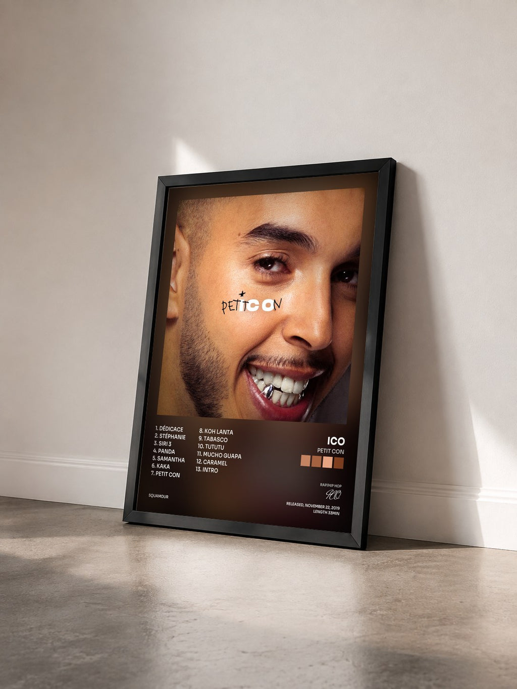 #noir Tableau de l'album Petit con de ICO vu de trois quarts, cadre noir