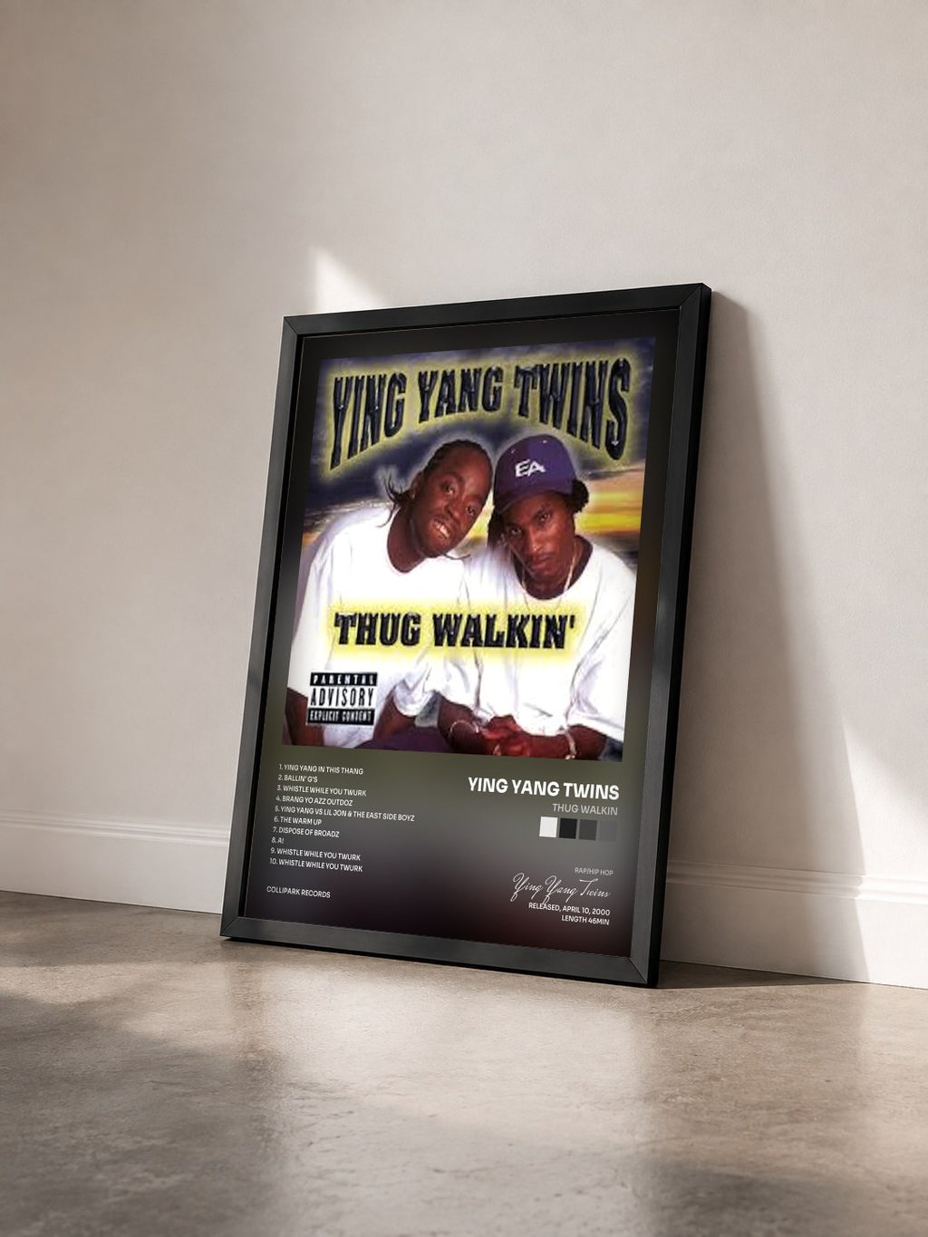 #noir Tableau de l'album Thug Walkin de Ying Yang Twins vu de trois quarts, cadre noir