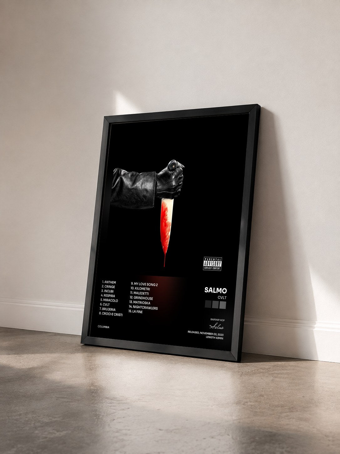 #noir Tableau de l'album CVLT de Salmo vu de trois quarts, cadre noir