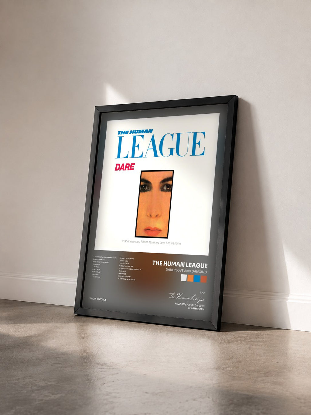 #noir Tableau de l'album Dare!/Love And Dancing de The Human League vu de trois quarts, cadre noir