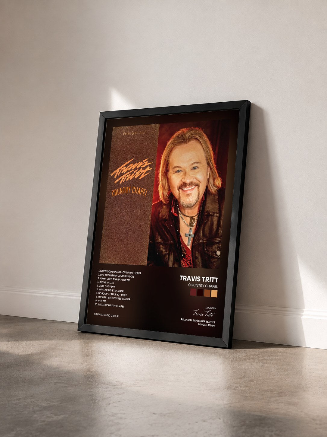 #noir Tableau de l'album Country Chapel de Travis Tritt vu de trois quarts, cadre noir