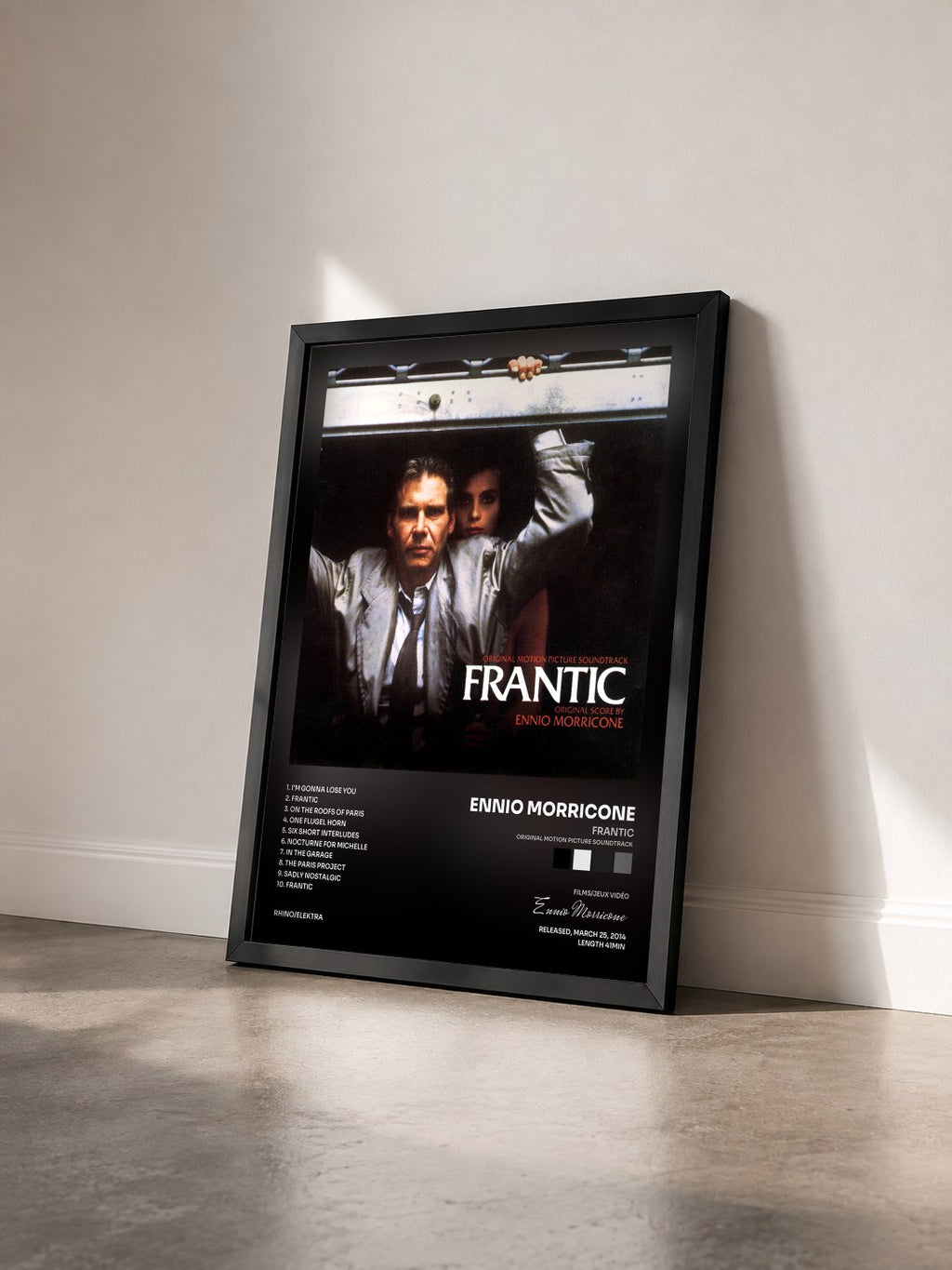 #noir Tableau de l'album Frantic (Original Motion Picture Soundtrack) de Ennio Morricone vu de trois quarts, cadre noir