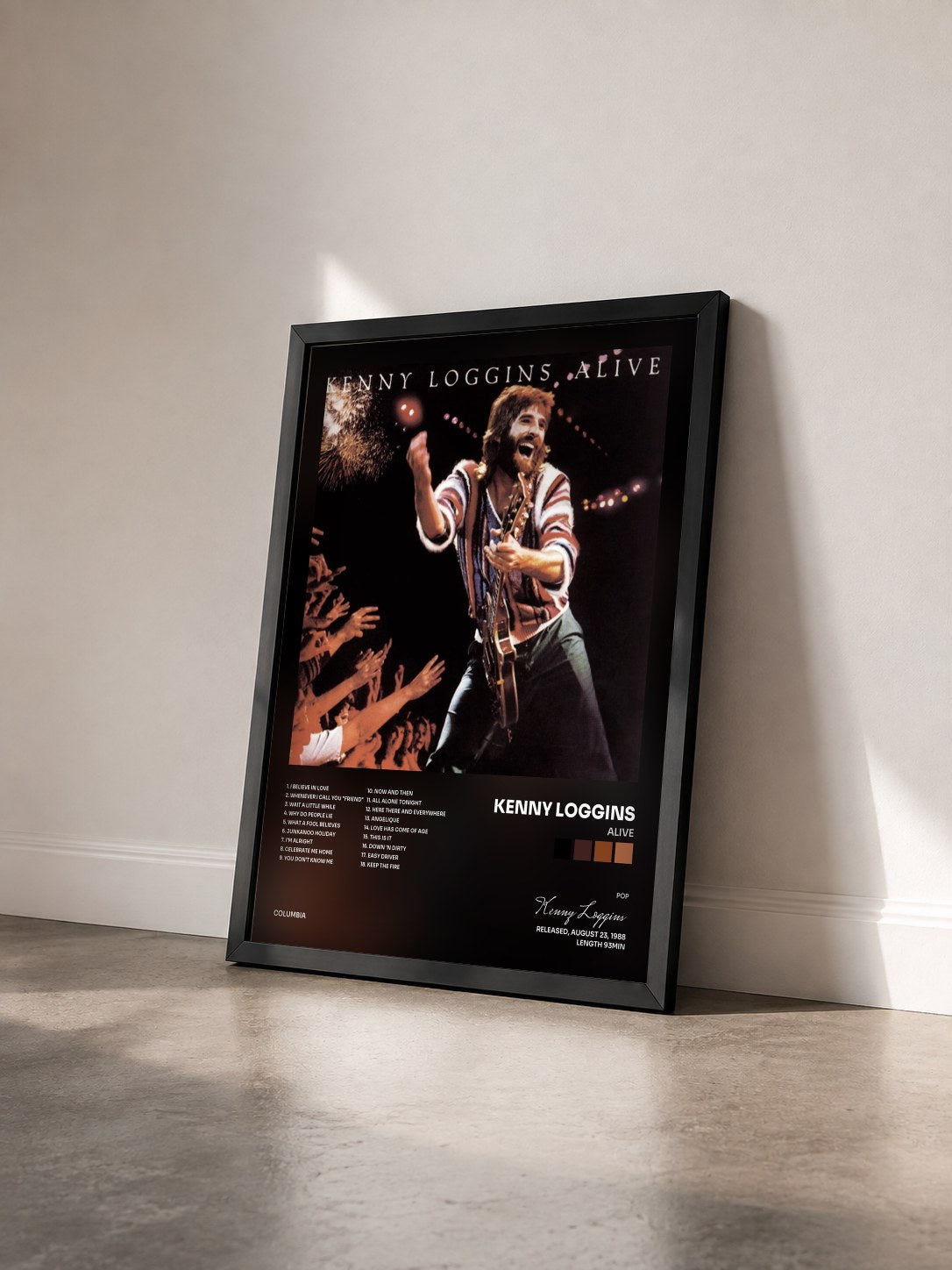 #noir Tableau de l'album Alive de Kenny Loggins vu de trois quarts, cadre noir