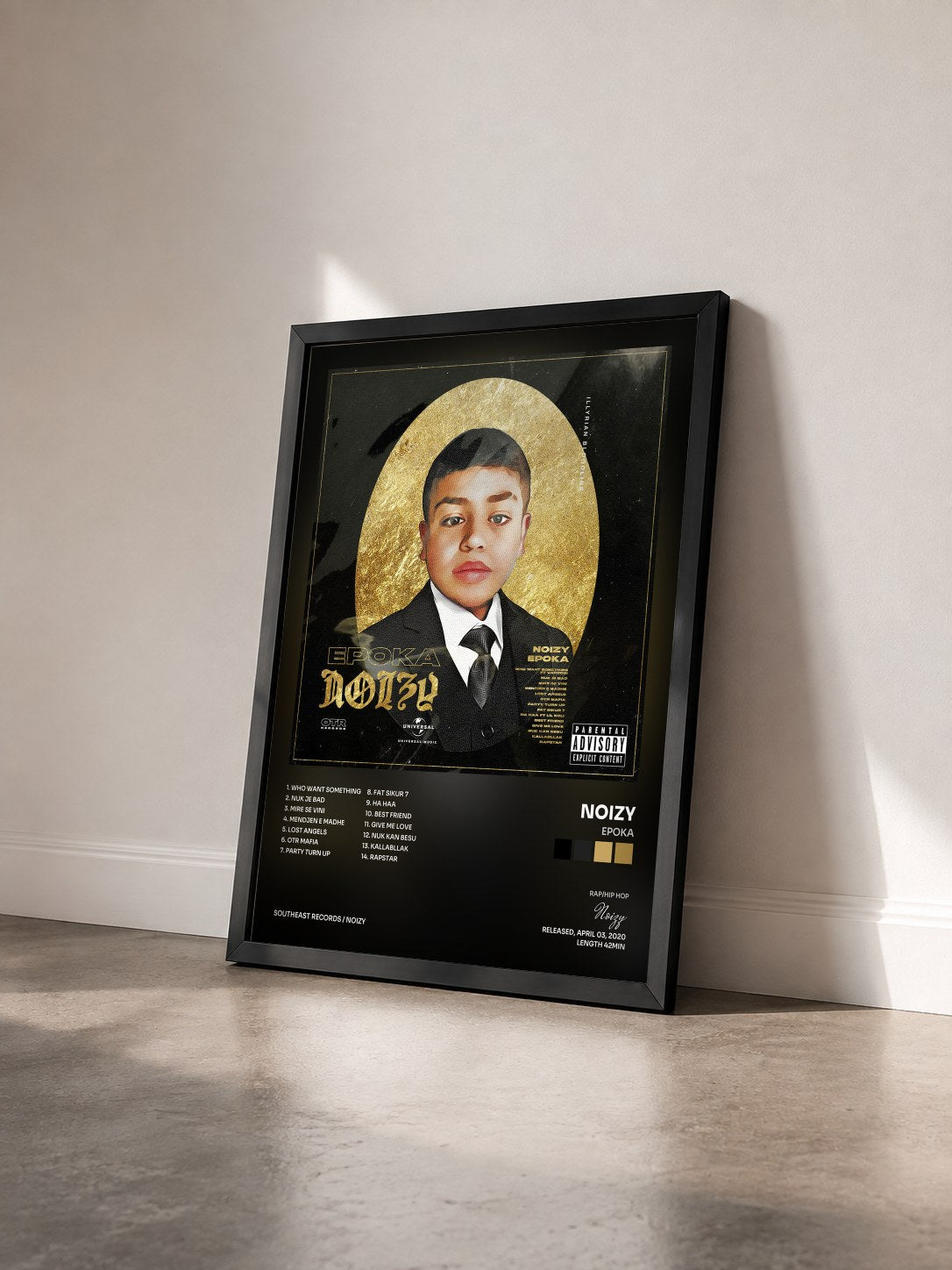 #noir Tableau de l'album EPOKA de Noizy vu de trois quarts, cadre noir