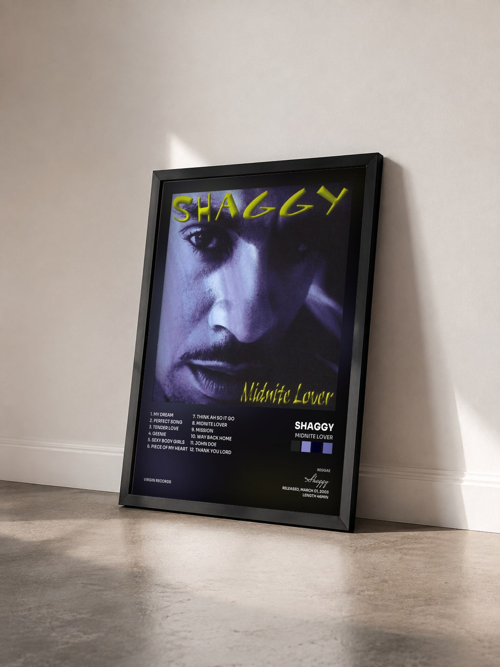 #noir Tableau de l'album Midnite Lover de Shaggy vu de trois quarts, cadre noir
