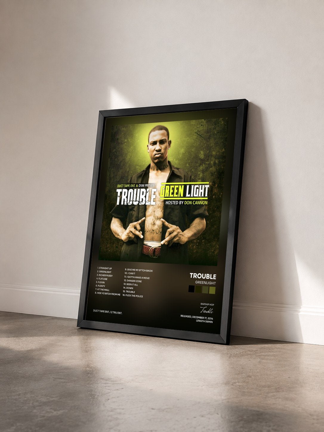 #noir Tableau de l'album Greenlight de Trouble vu de trois quarts, cadre noir