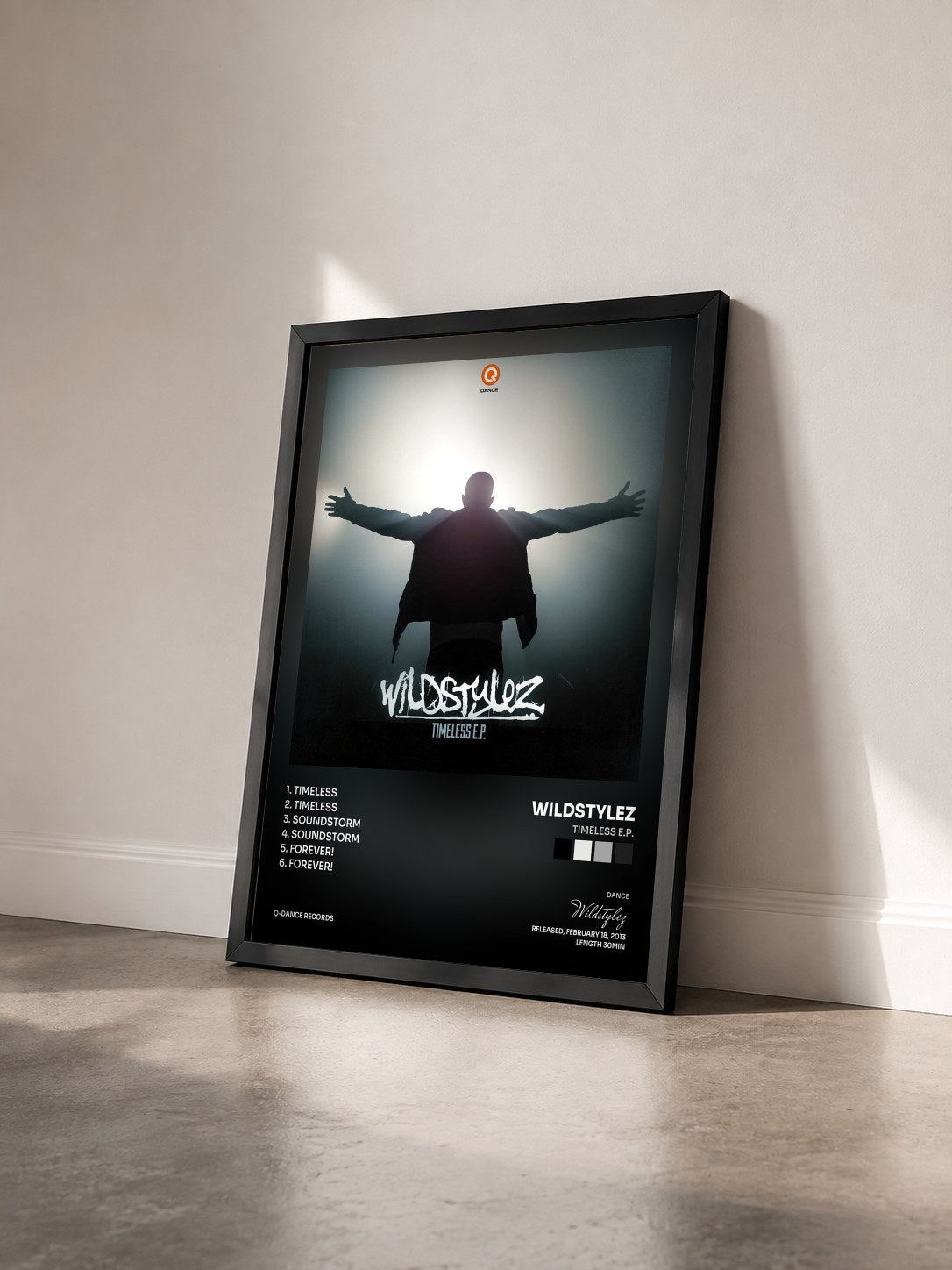 #noir Tableau de l'album Timeless E.P. de Wildstylez vu de trois quarts, cadre noir