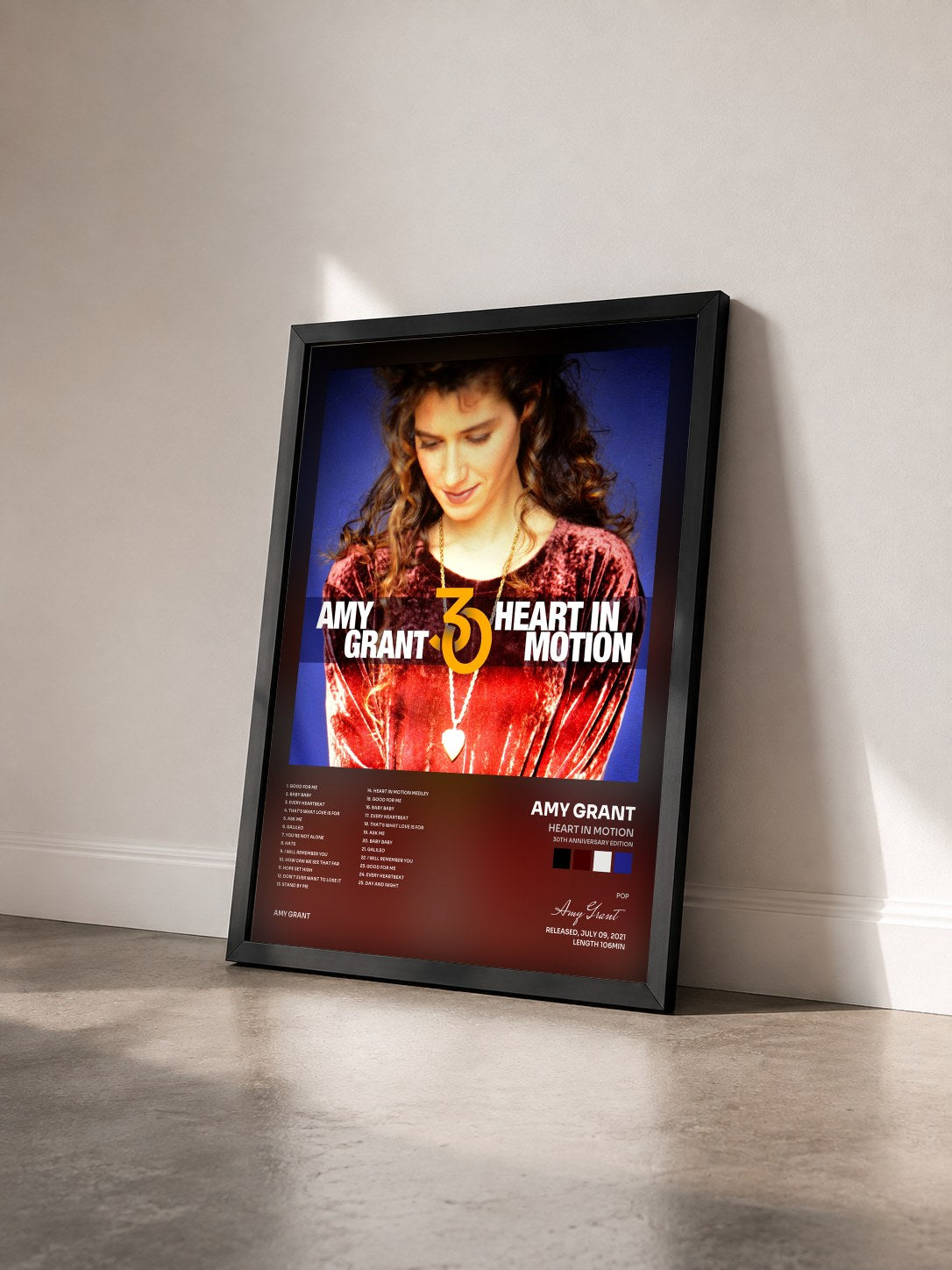 #noir Tableau de l'album Heart In Motion (30th Anniversary Edition) de Amy Grant vu de trois quarts, cadre noir