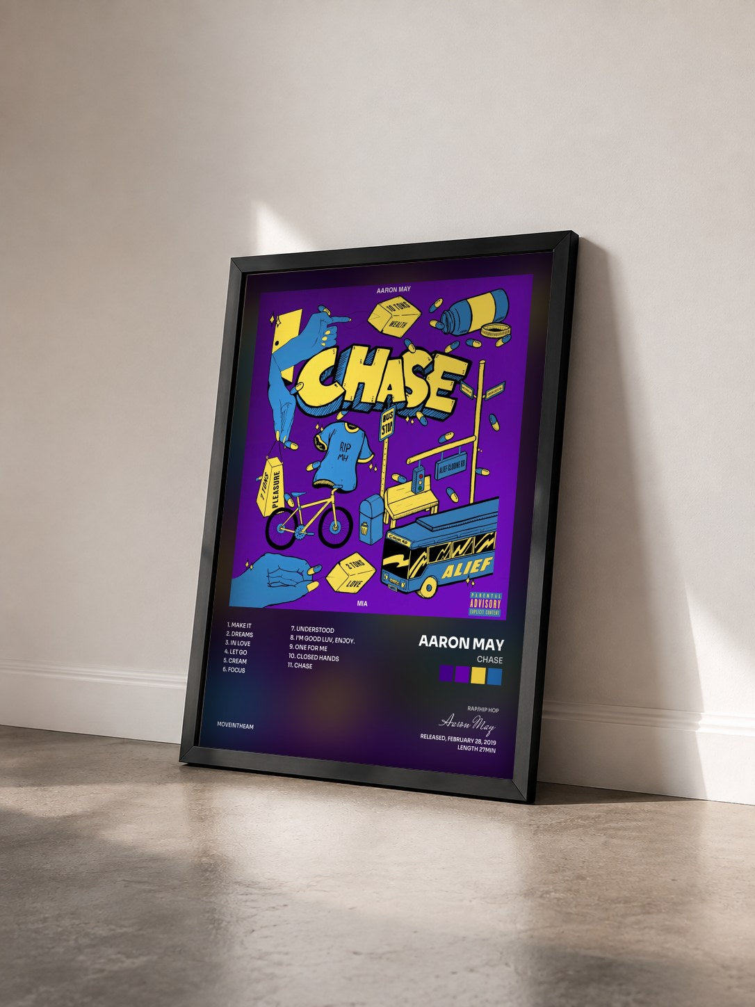 #noir Tableau de l'album CHASE de Aaron May vu de trois quarts, cadre noir