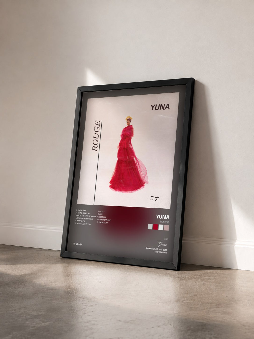 #noir Tableau de l'album Rouge de Yuna vu de trois quarts, cadre noir